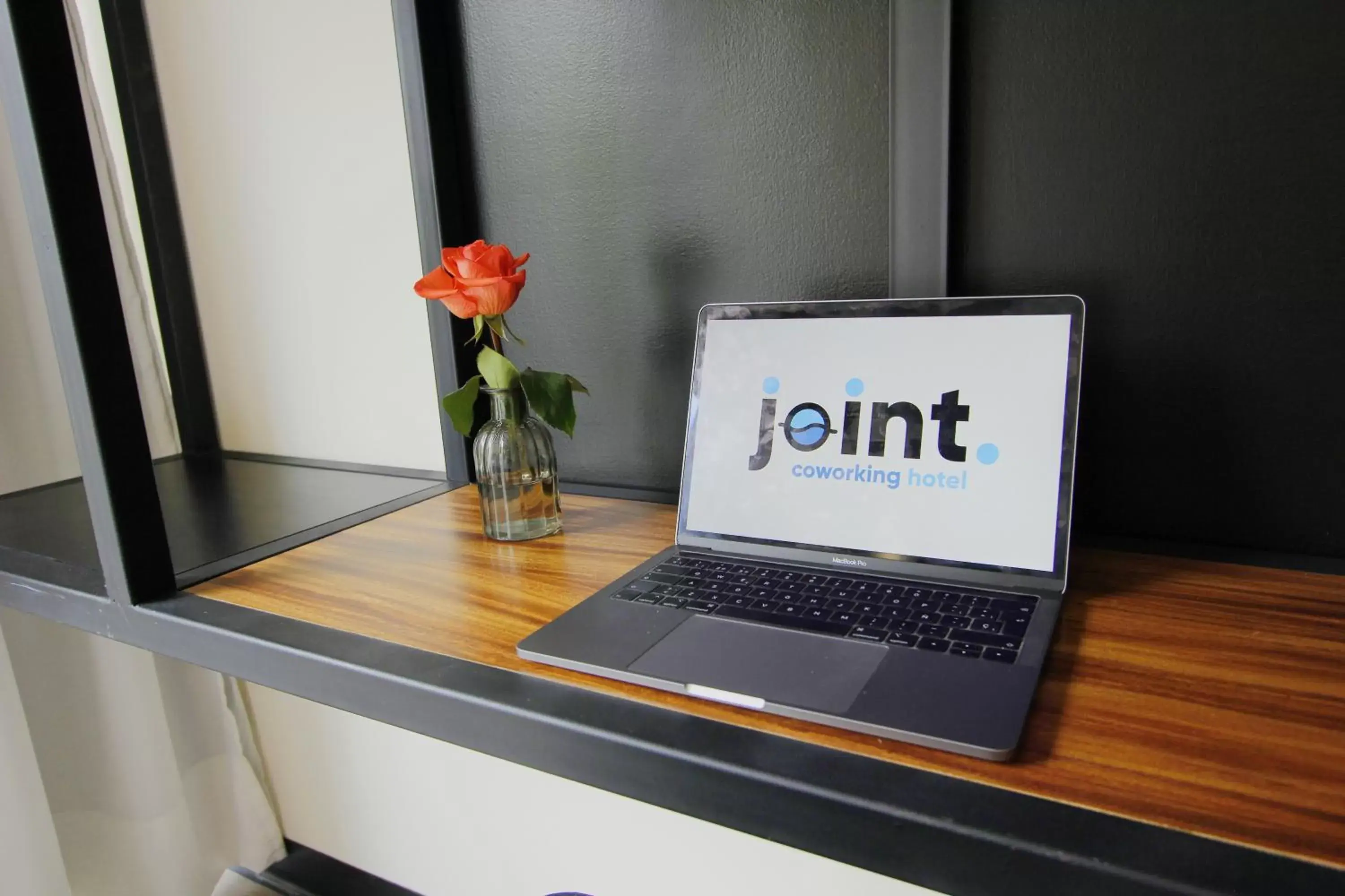 Area and facilities in Joint Coworking Hotel