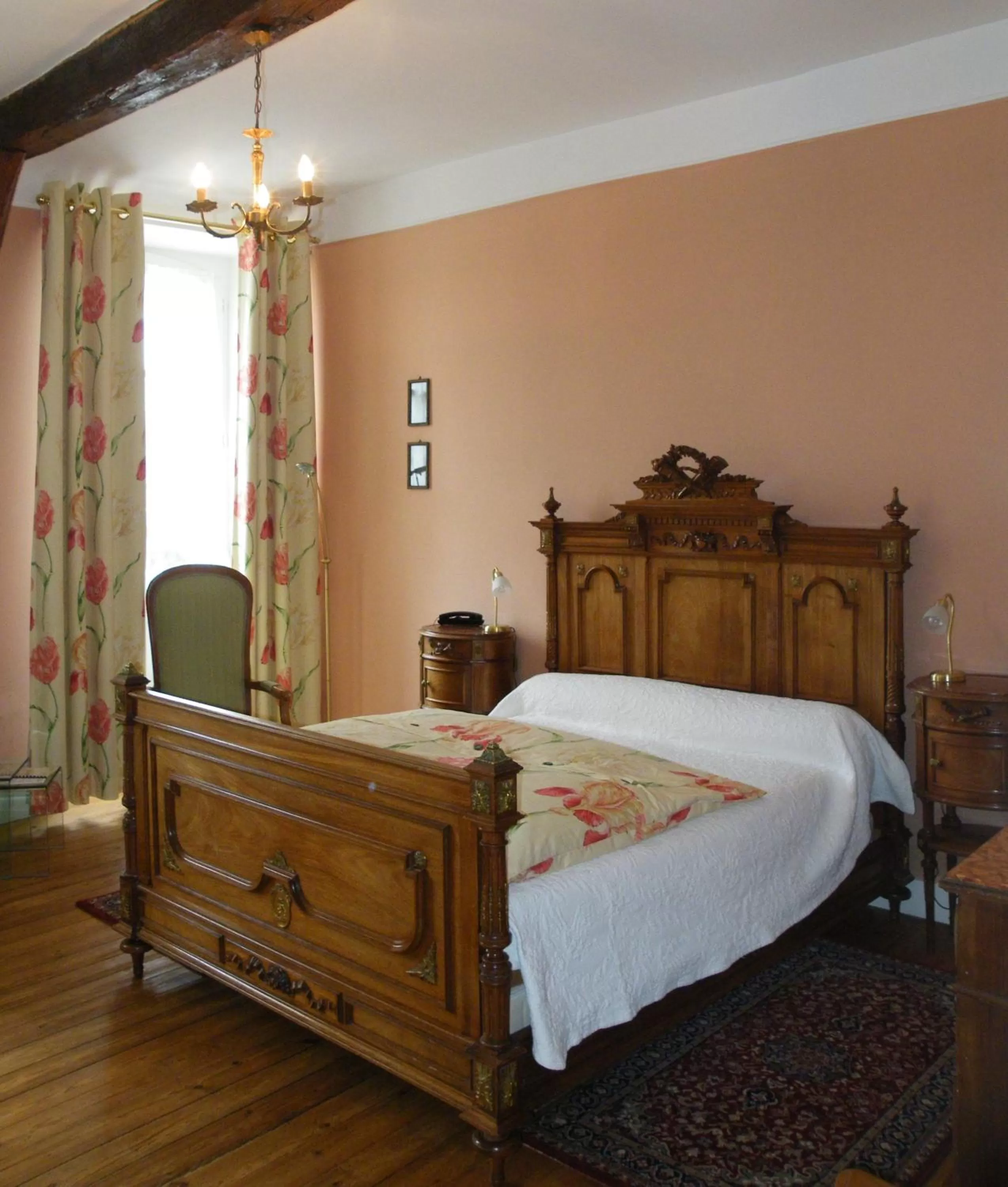 Bed in Hôtel Diderot