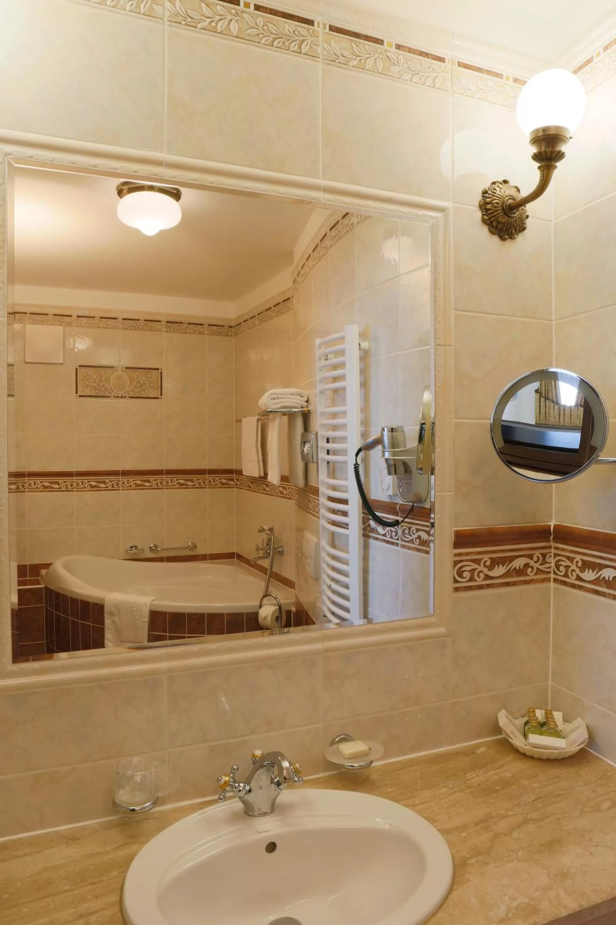 Bathroom in Hotel Vila Livia