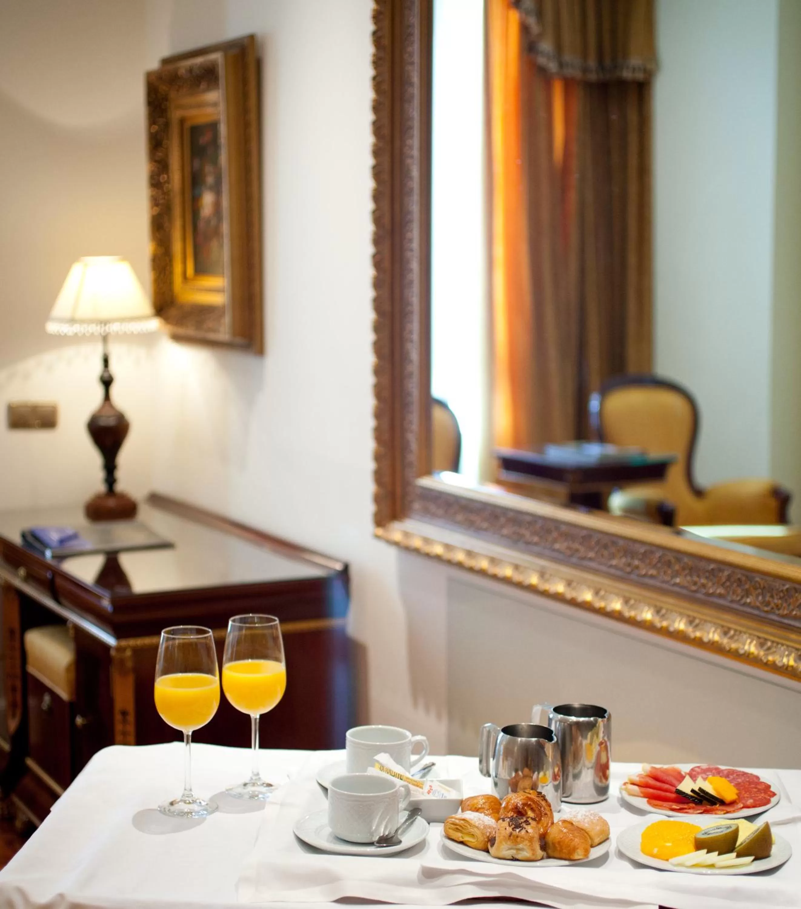 Food and drinks in Hotel Alameda Palace