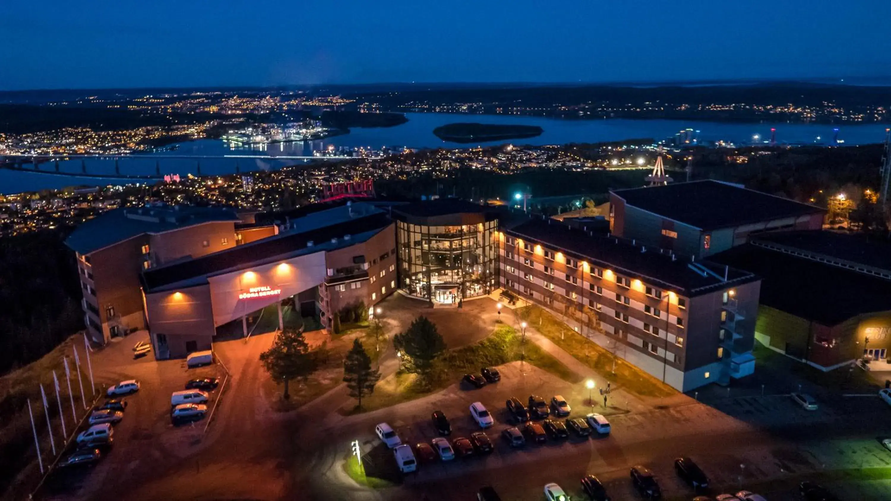 Facade/entrance, Bird's-eye View in Hotell Södra Berget