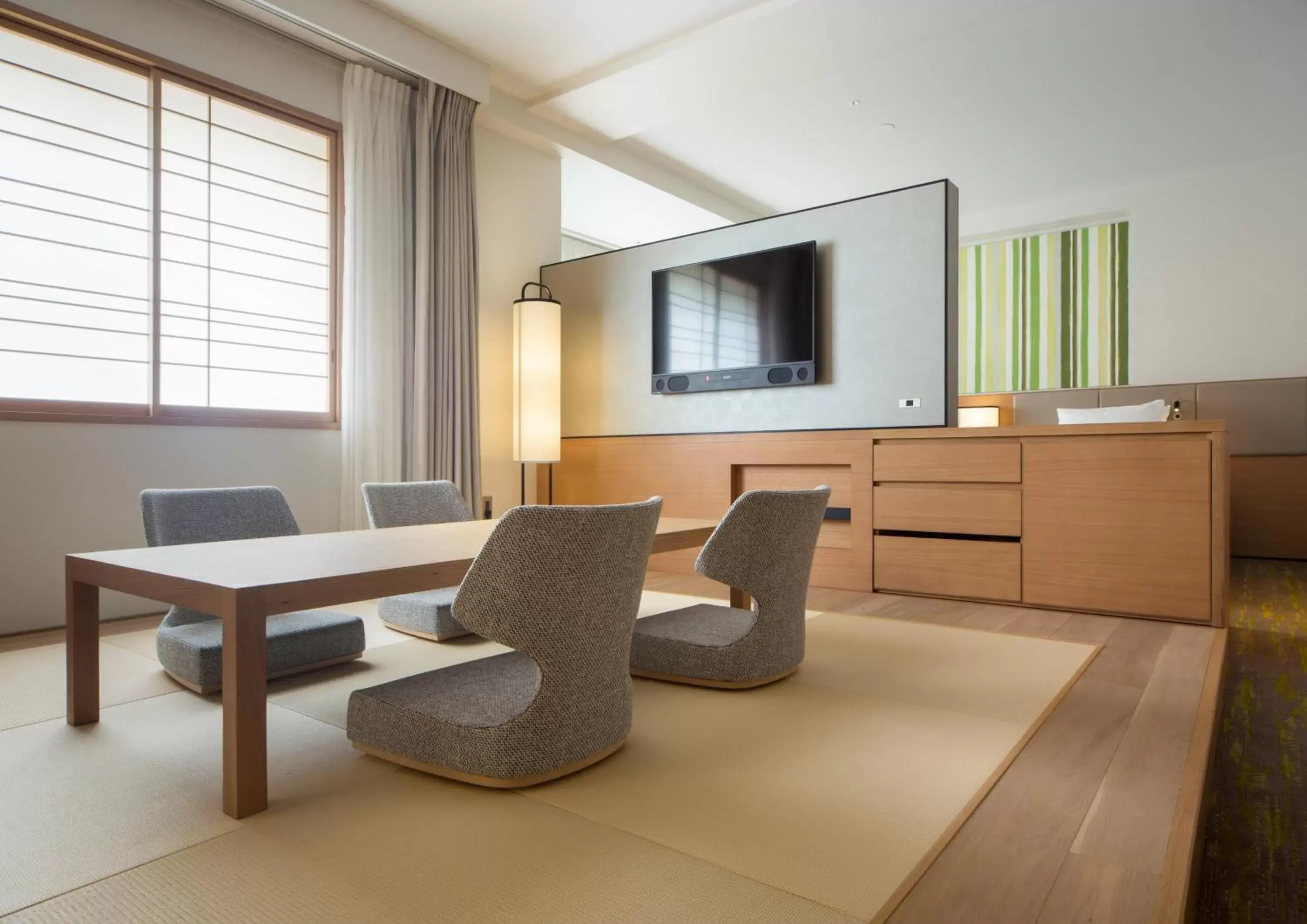 Photo of the whole room, Seating Area in Holiday Inn Resort Shinano-Omachi Kuroyon, an IHG Hotel