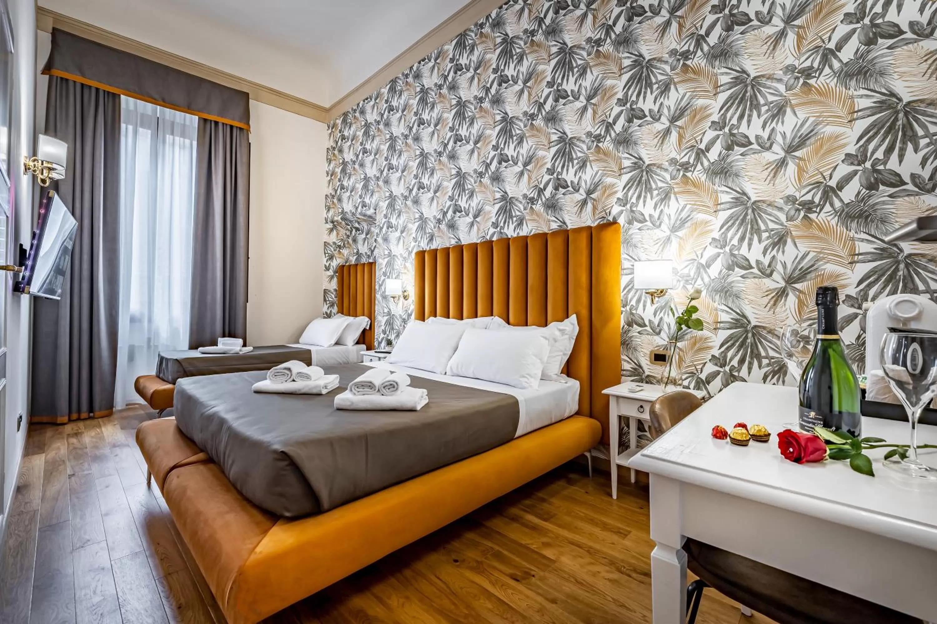 Photo of the whole room, Bed in Maison Pitti Florence