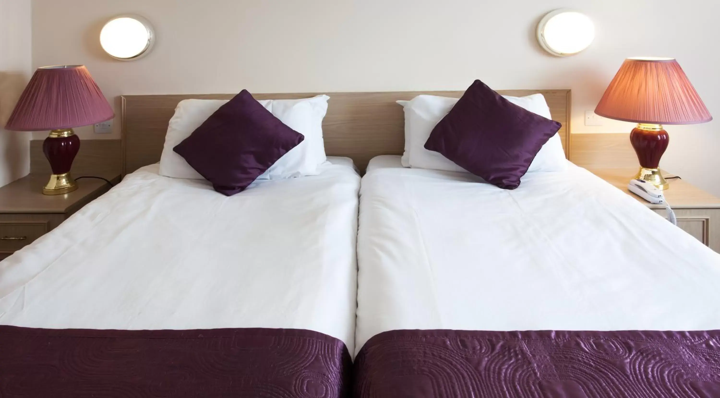 Bed in Heathlands Hotel