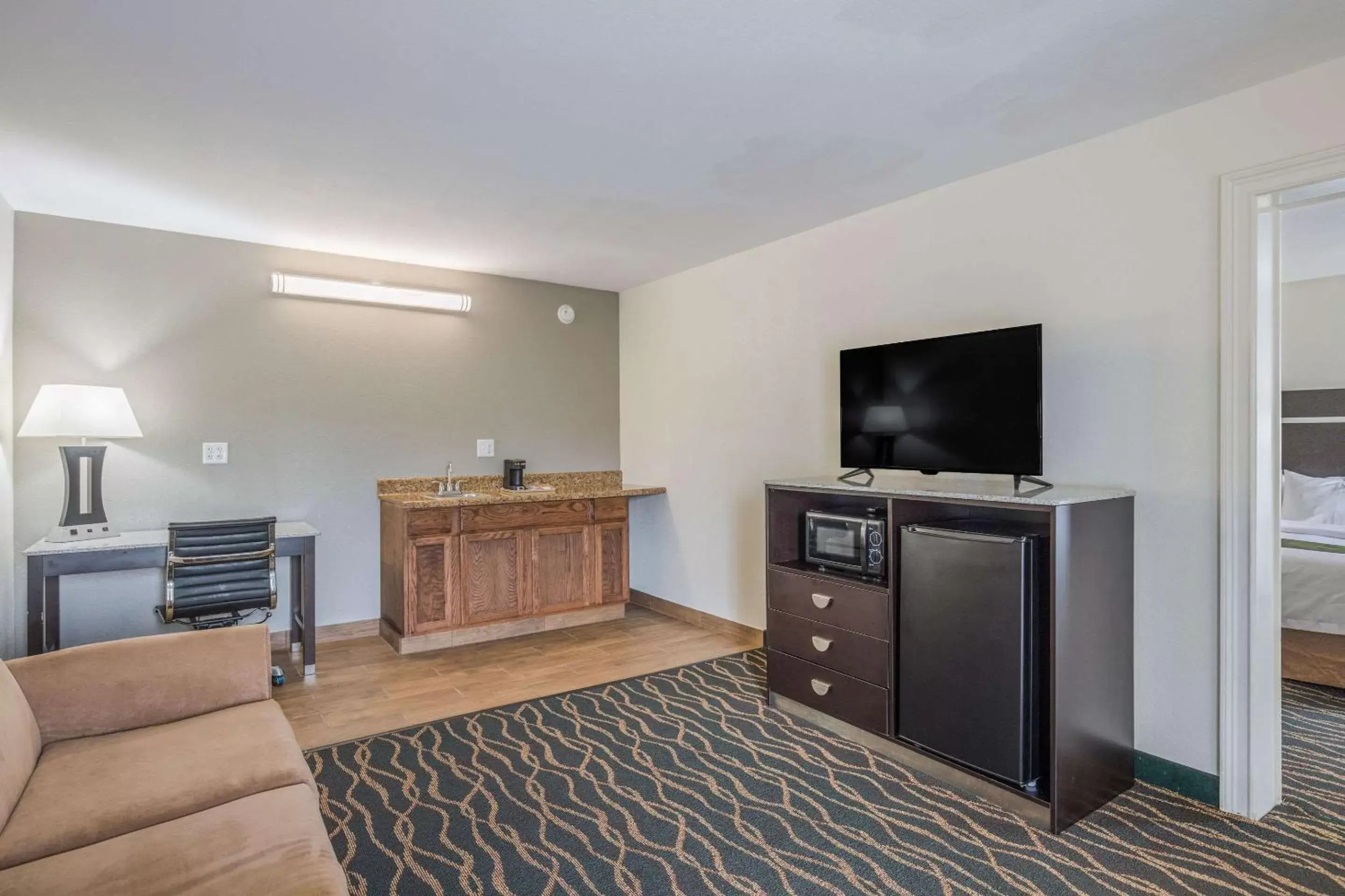 Photo of the whole room in Quality Inn & Suites Conference Center Thomasville Photo of the whole room in Quality Inn & Suites Conference Center Thomasville