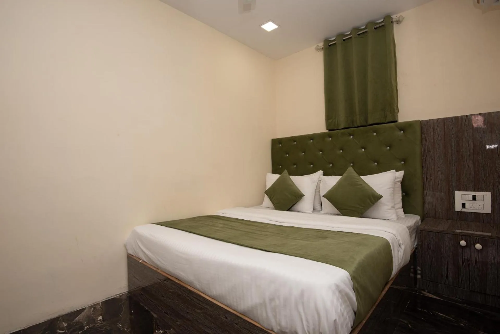 Bed in Hotel Priceless Suite-Nesco Exhibition Goregaon
