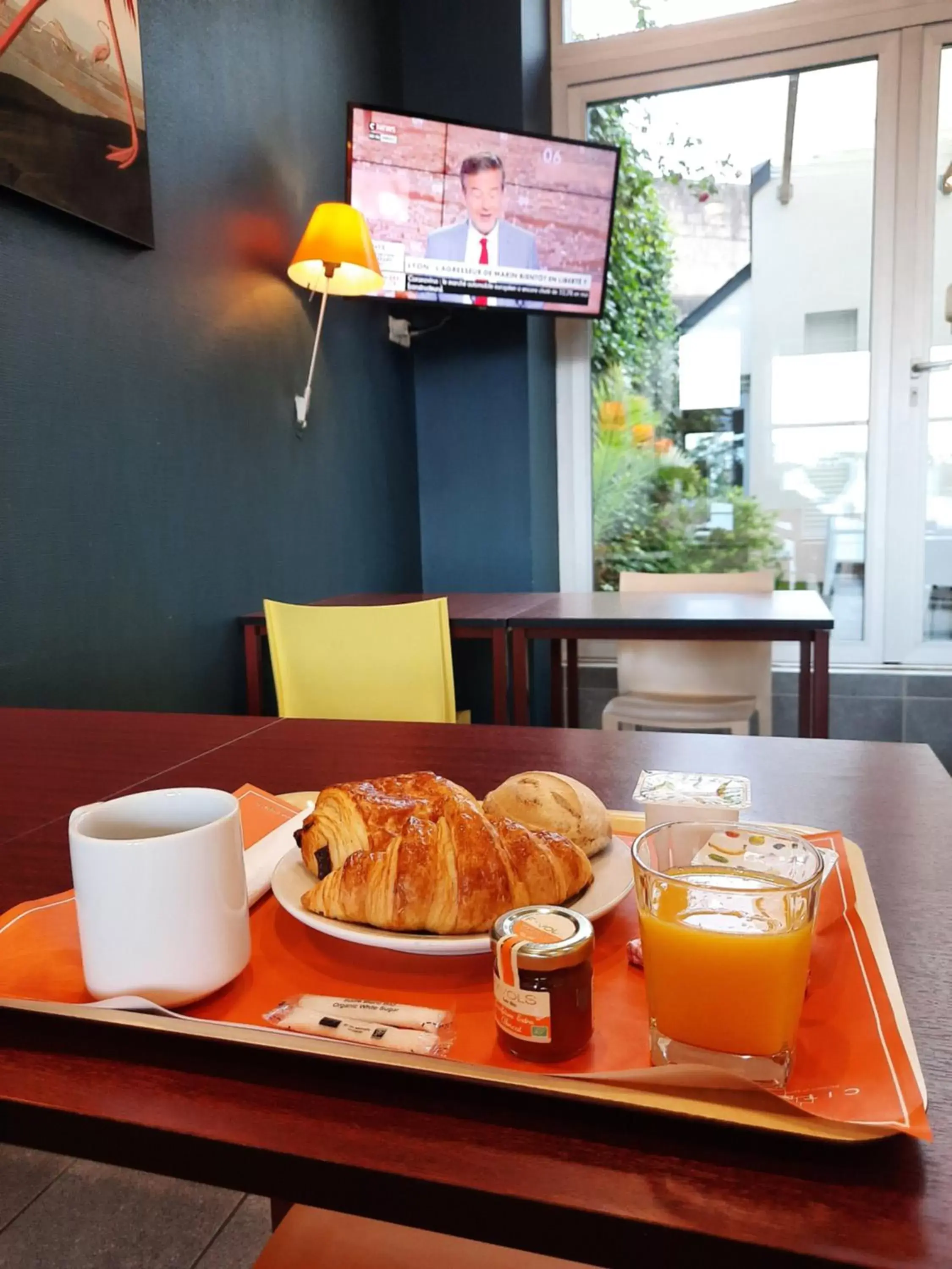 Food and drinks, Breakfast in Cit'Hotel Brest Centre Gare