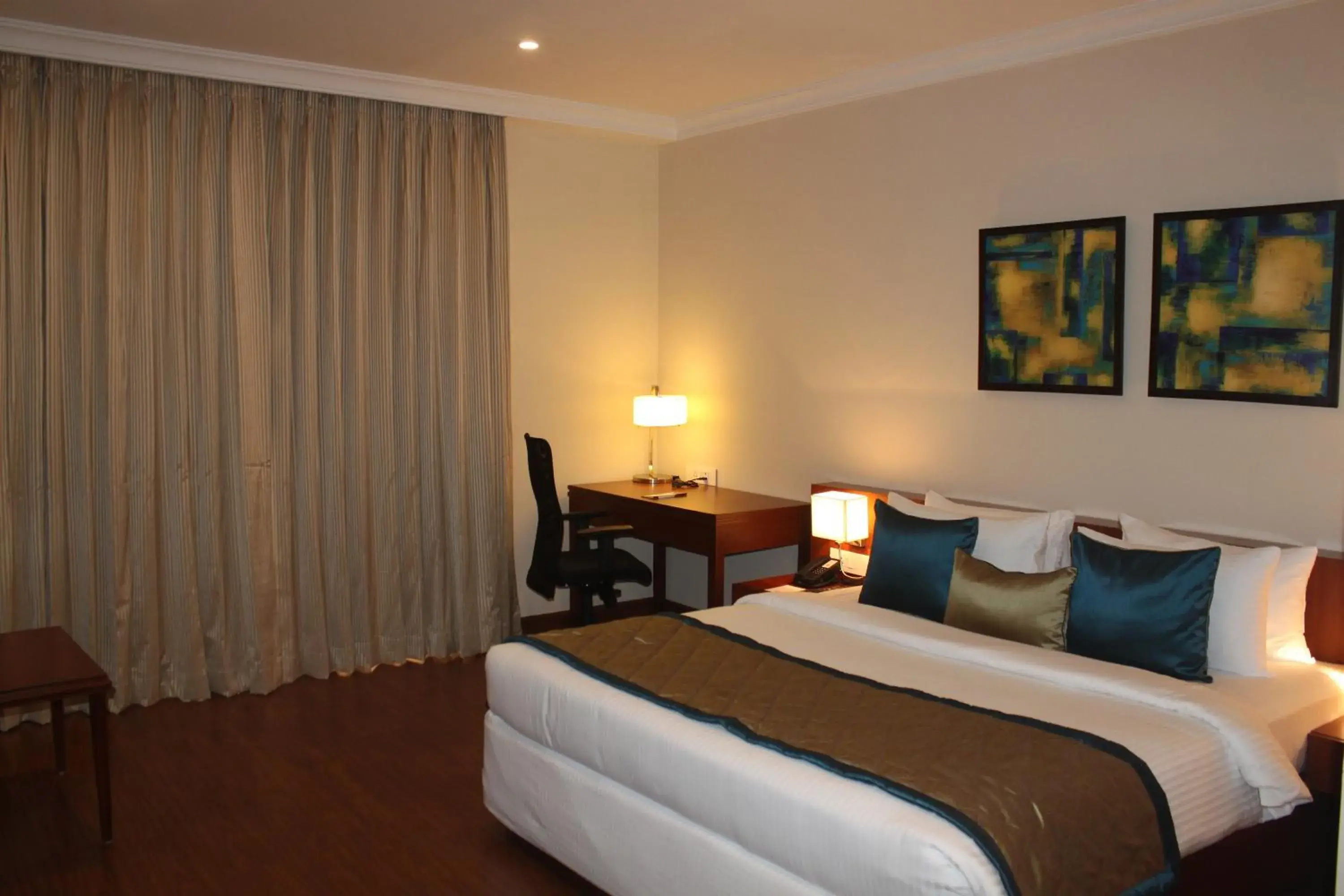 Photo of the whole room, Bed in Siesta Hitech Hotel