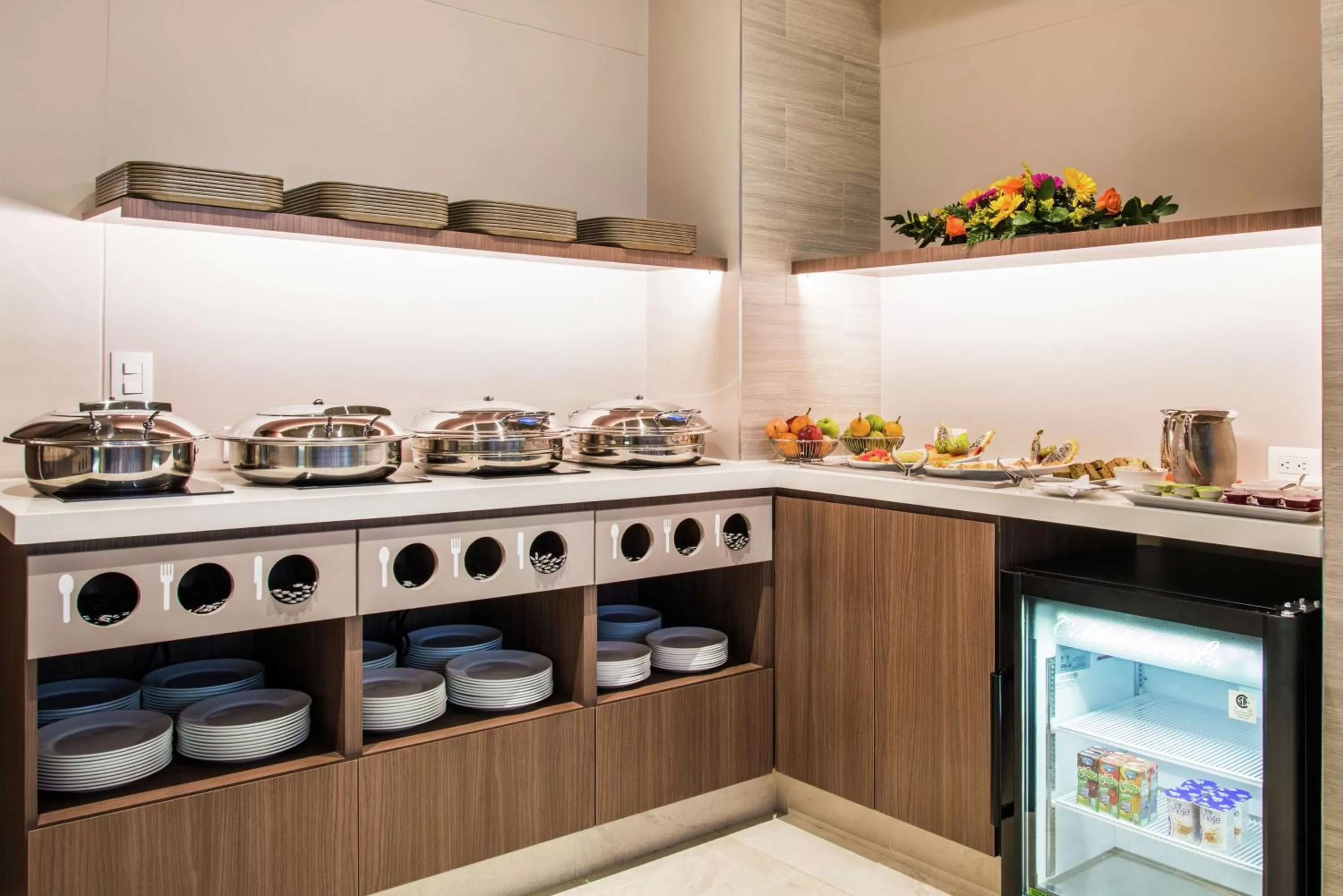 Restaurant/places to eat in Hampton By Hilton Cucuta