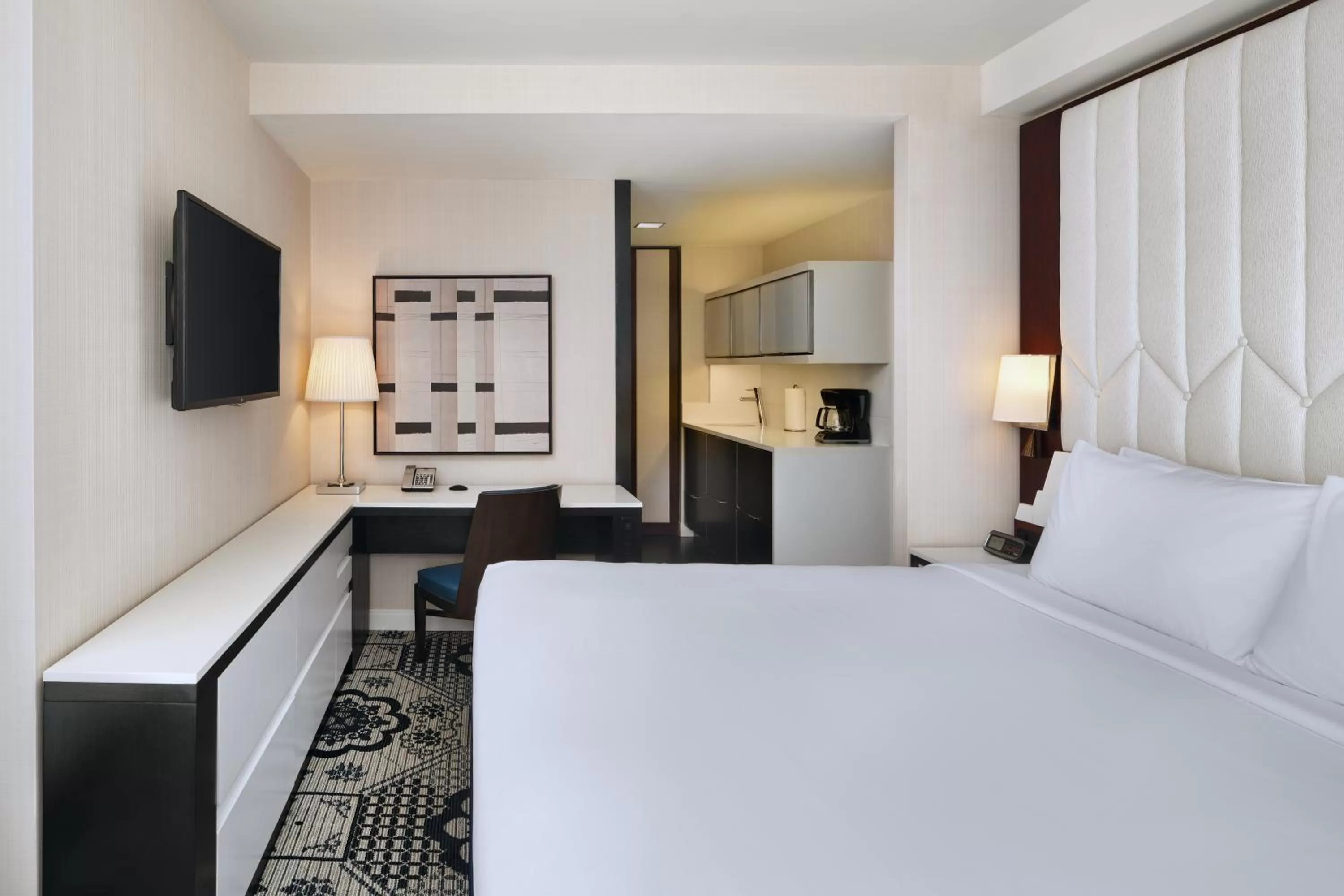 Bedroom, Bed in Residence Inn by Marriott New York Manhattan/Central Park