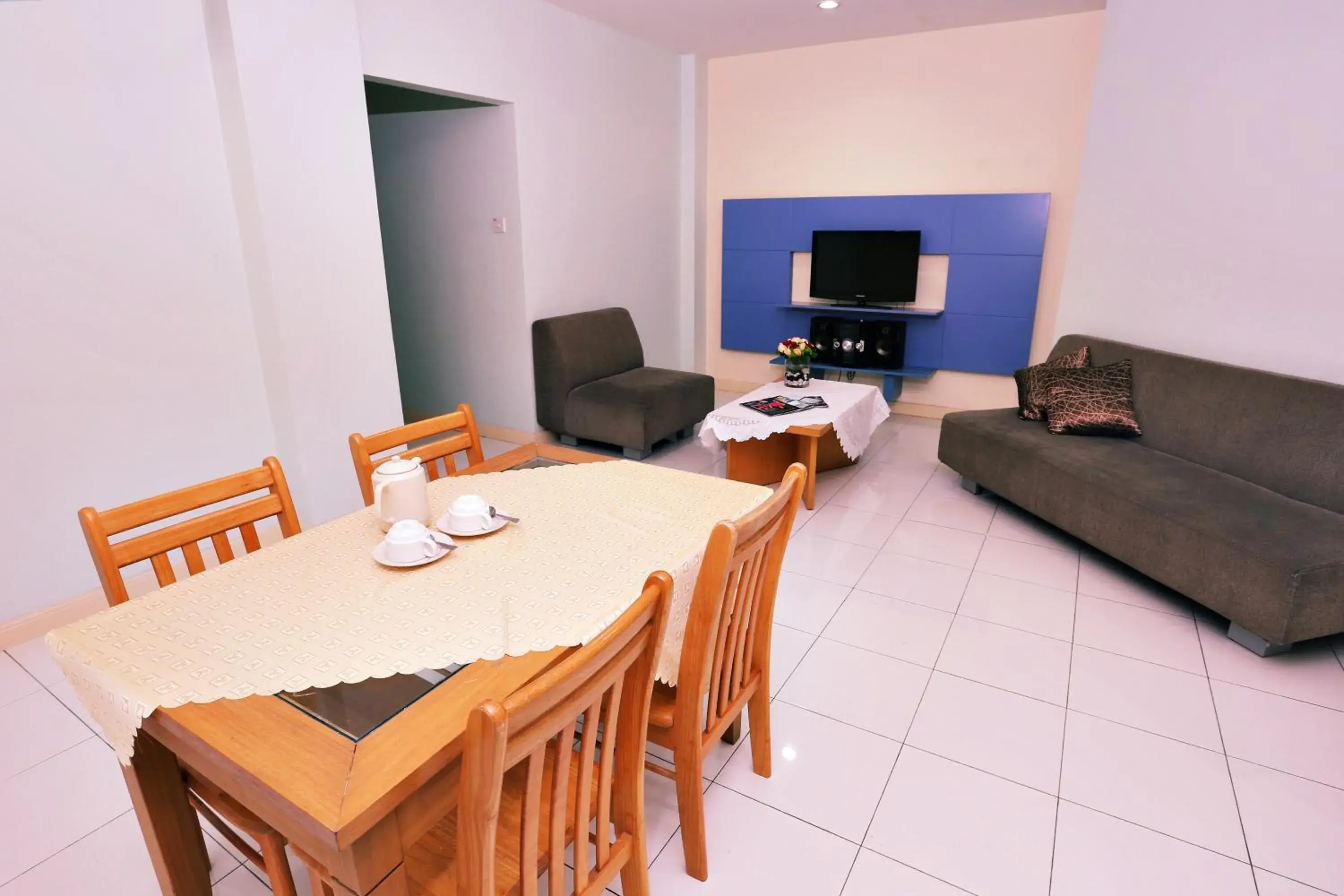 Living room, Dining Area in Jinhold Service Apartment