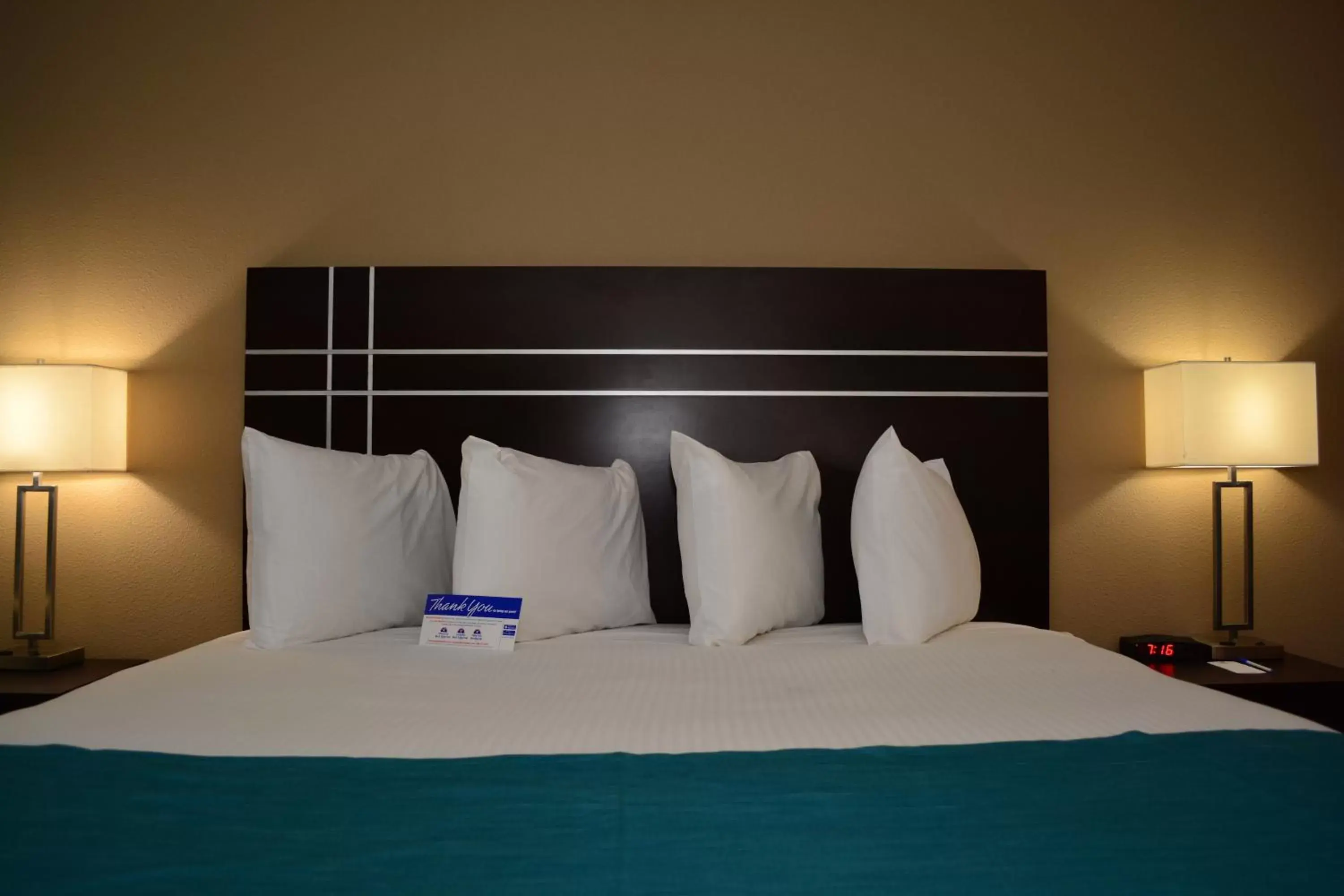 Bed in Americas Best Value Inn Cuero Bed in Americas Best Value Inn Cuero
