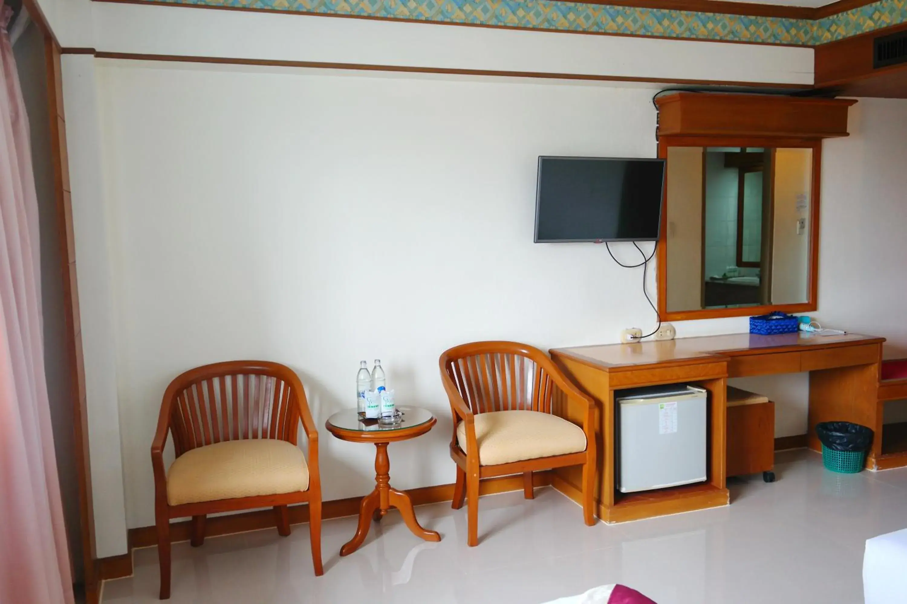 Standard Twin Room in Grand Park Hotel (SHA Extra Plus)