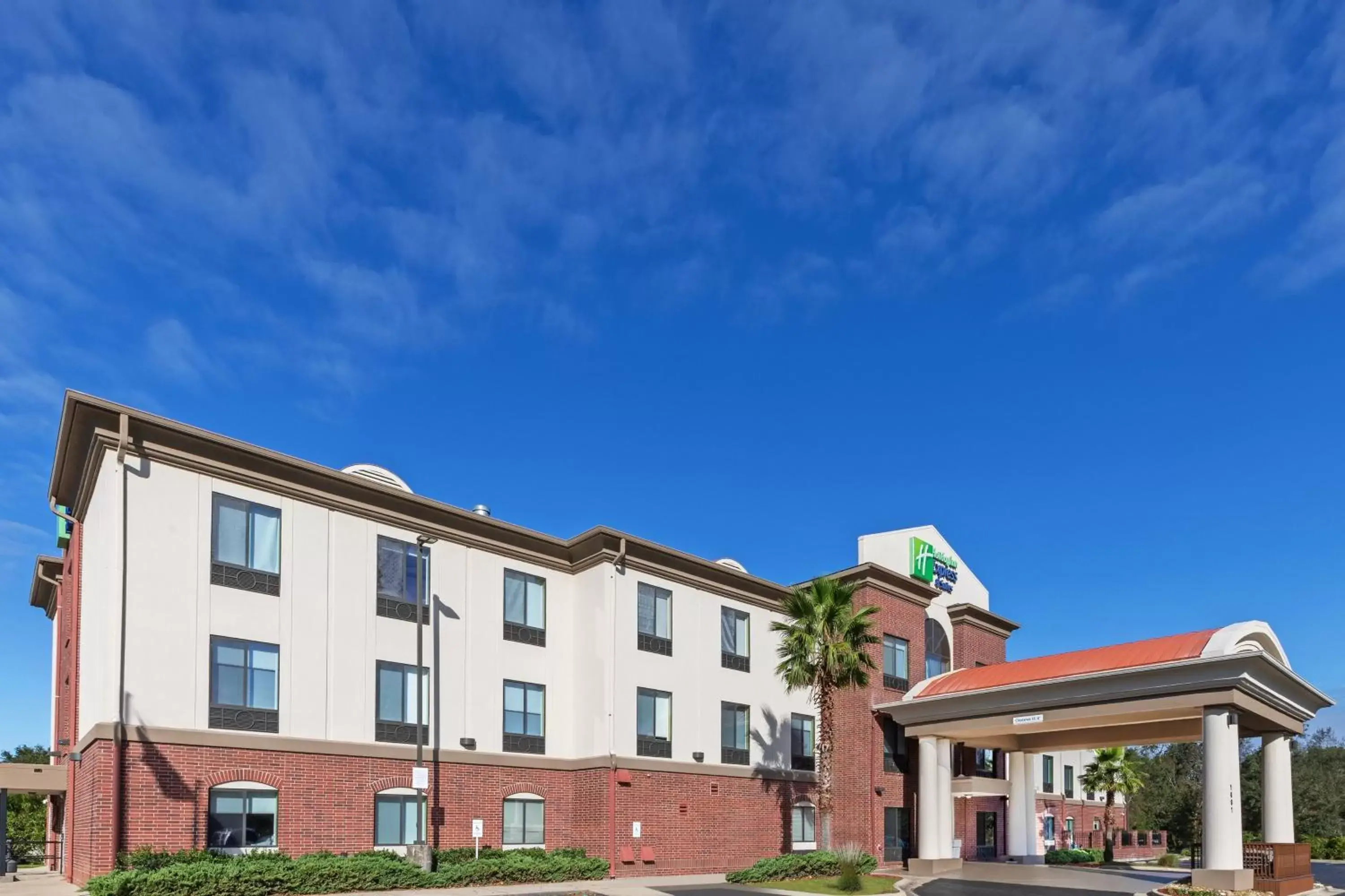 Property building in Holiday Inn Express Hotel & Suites Picayune by IHG Property building in Holiday Inn Express Hotel & Suites Picayune by IHG