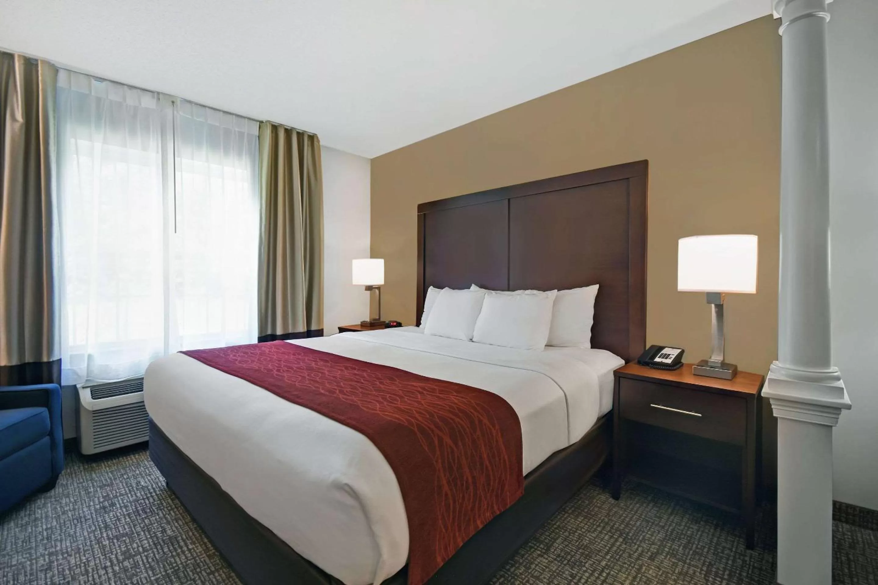 Bedroom, Bed in Comfort Inn & Suites Wilton