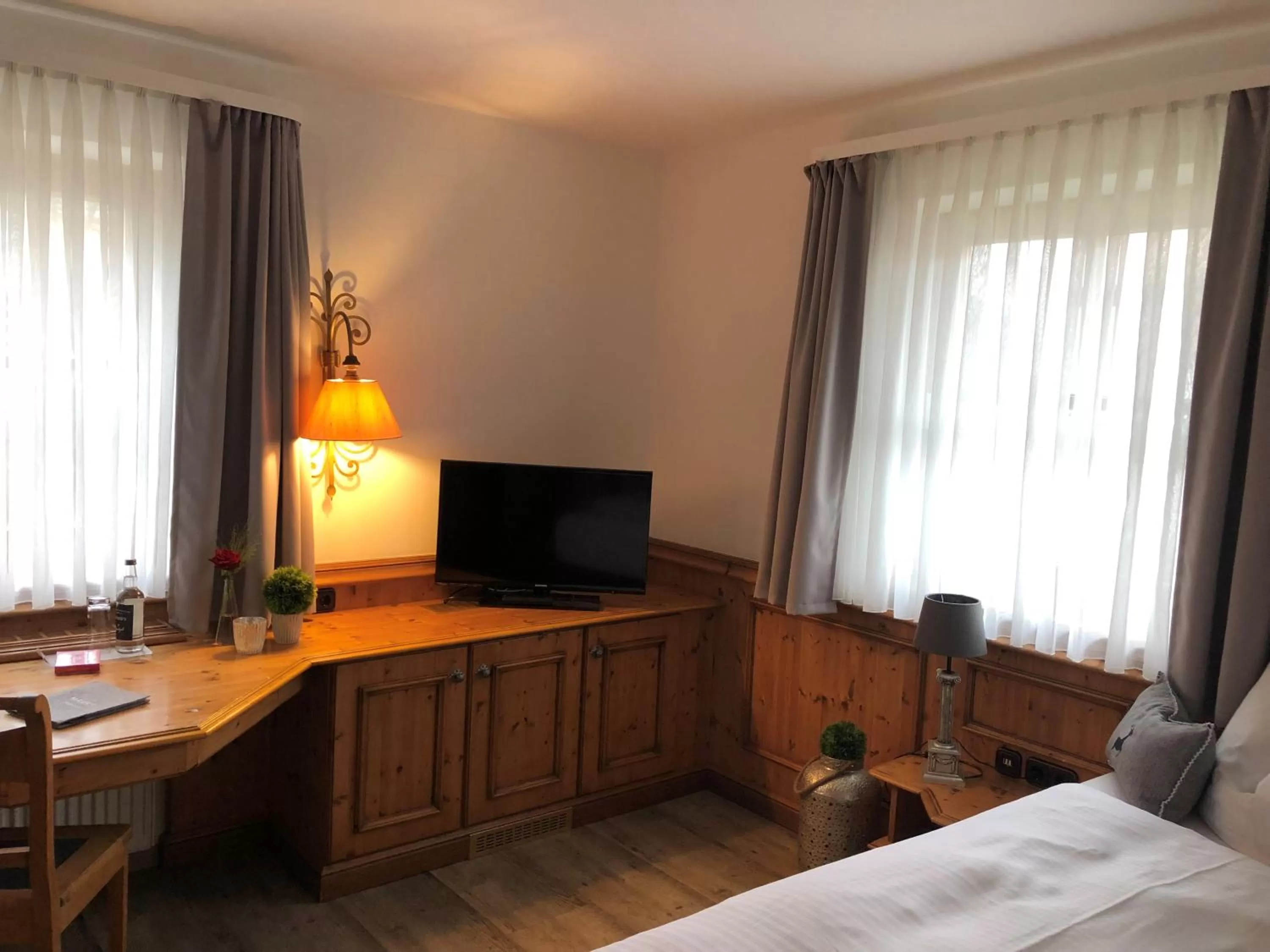 Bedroom, Bed in Mäsers Allgäuherz