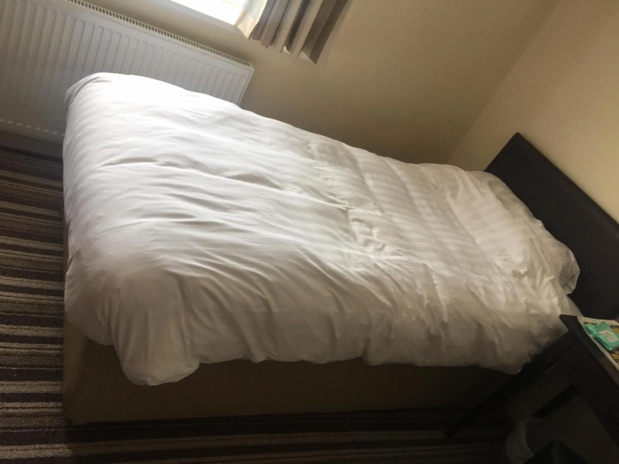 Bed in Sunny Days Hotel