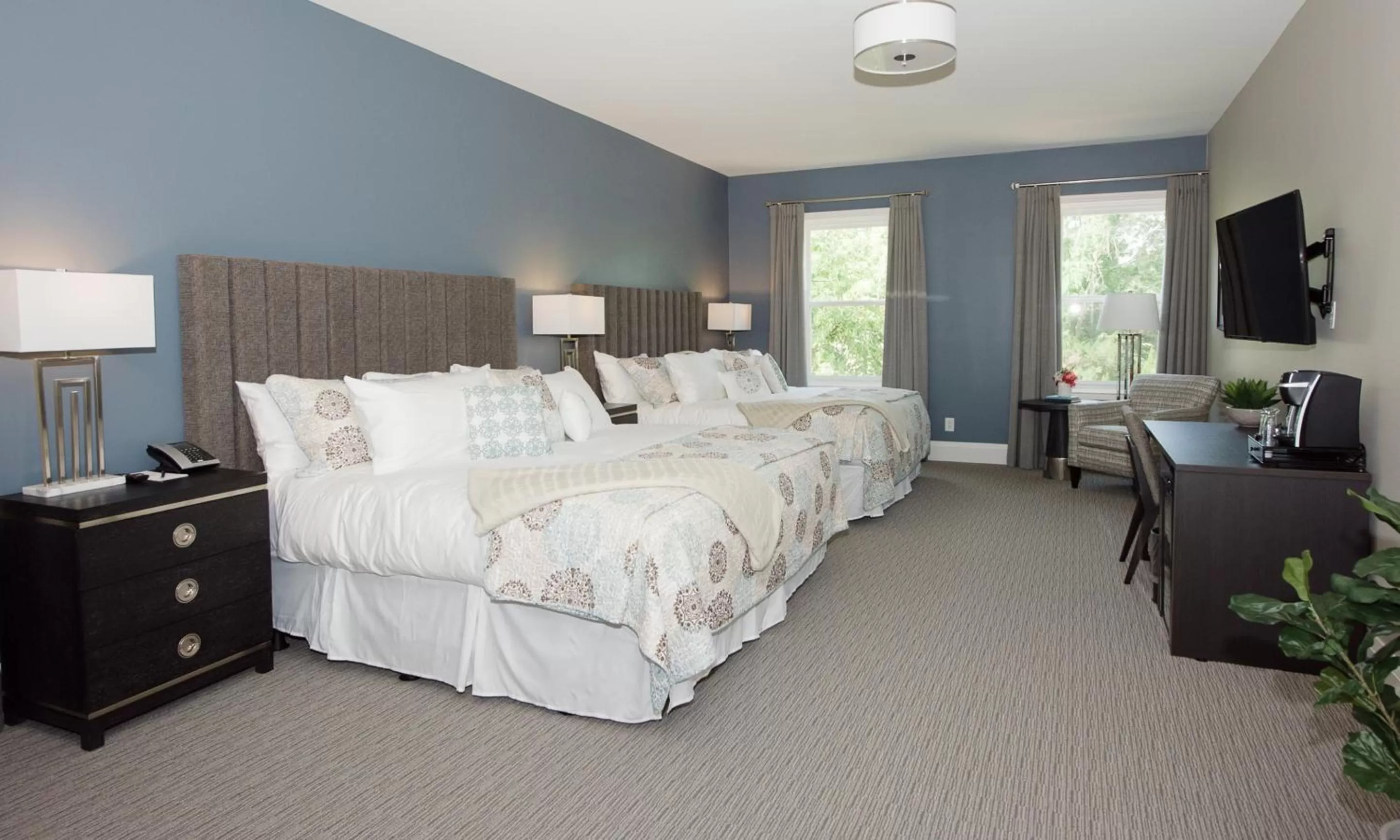 Bed in 124 on Queen Hotel & Spa