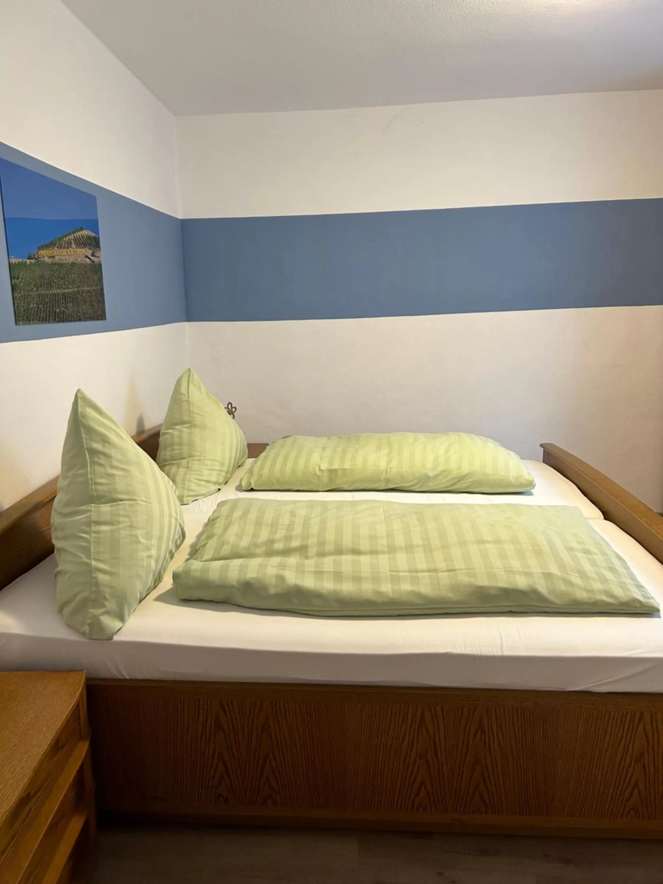 Bed in Bed and Breakfast - Rheingauer Hof