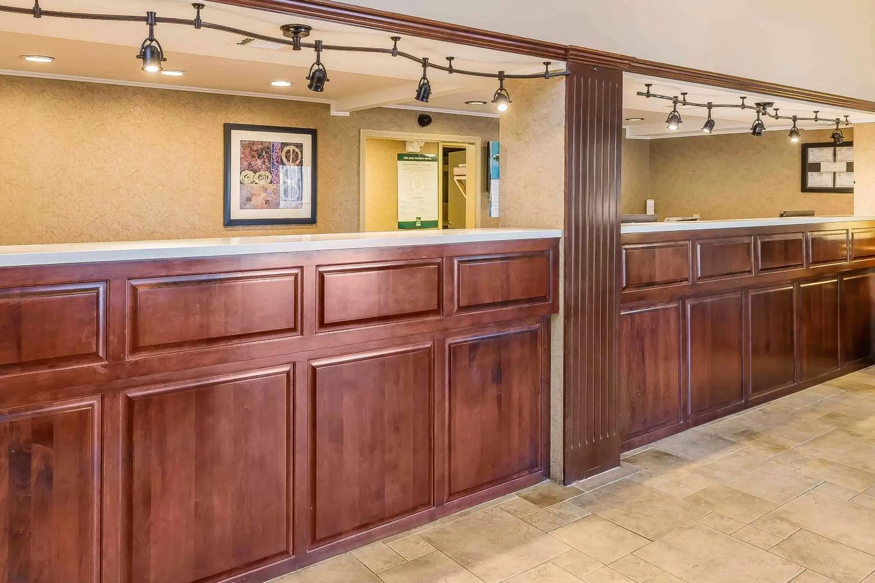 Lobby or reception, Lobby/Reception in Quality Inn & Suites Sevierville - Pigeon Forge