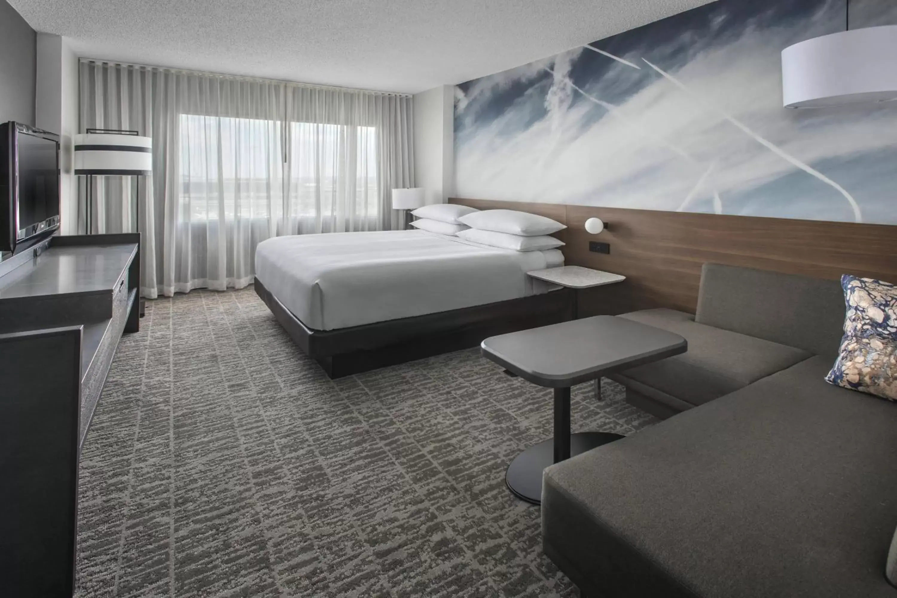 Photo of the whole room, Bed in Newark Liberty International Airport Marriott