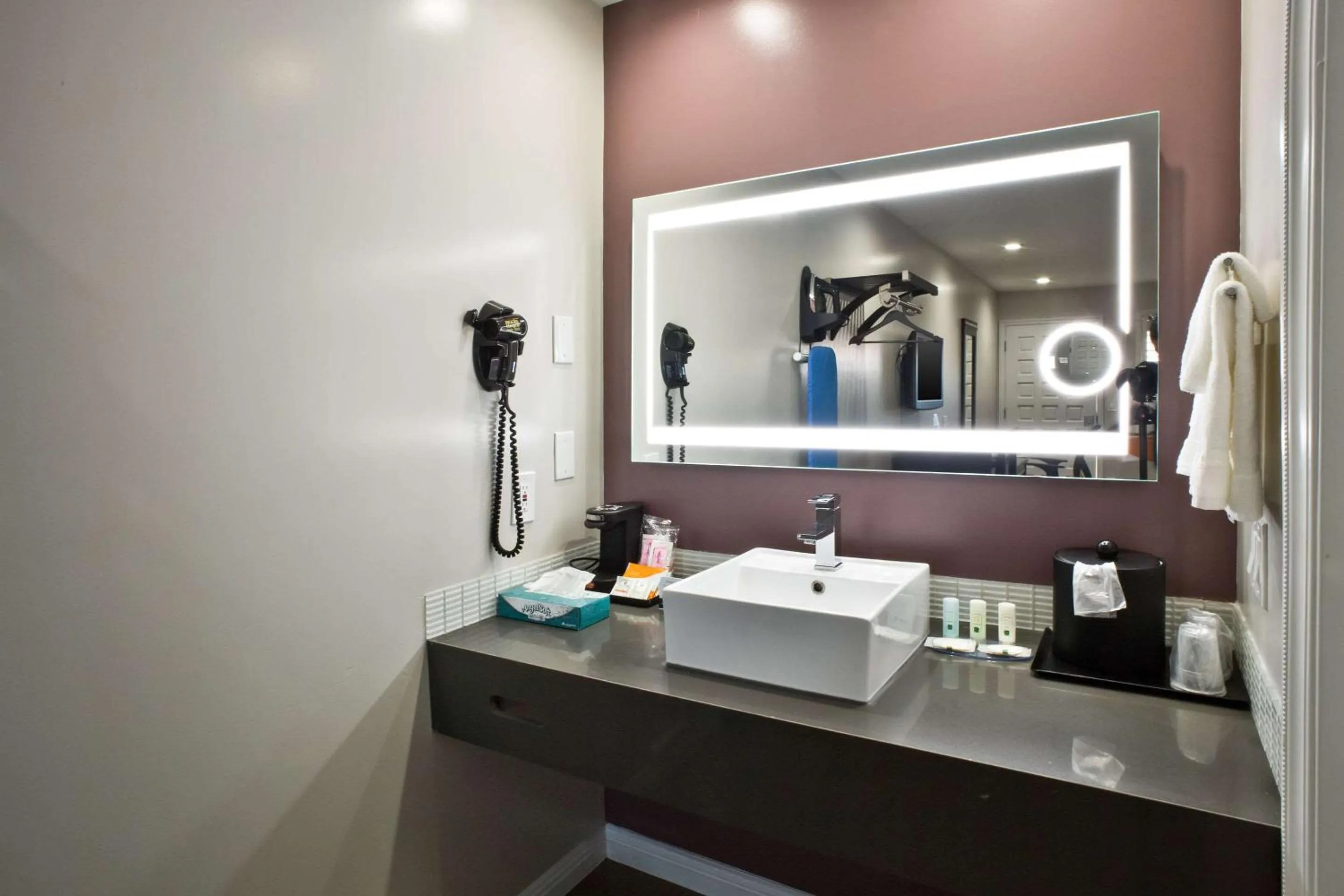 Bathroom in Bay Area Inn & Suites