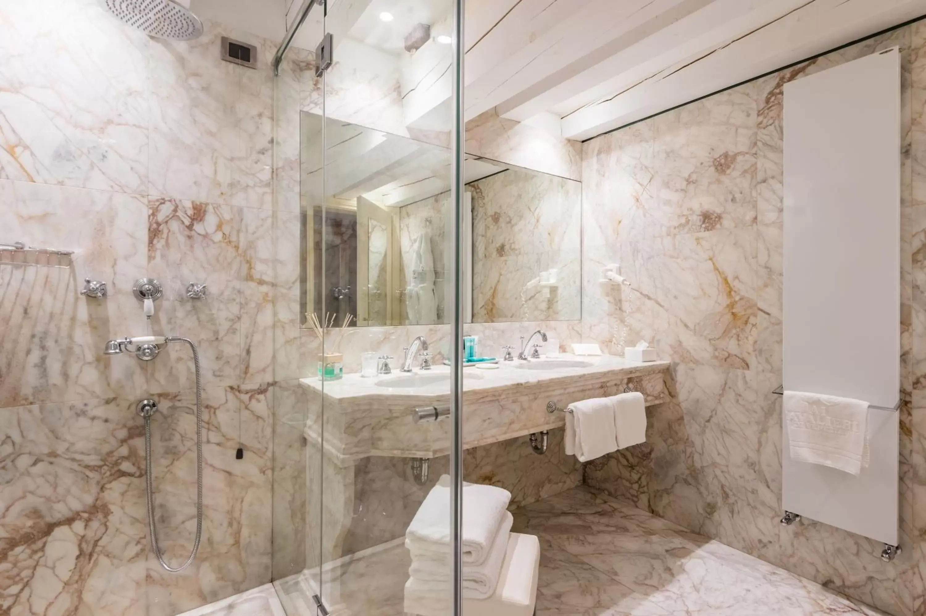 Shower, Bathroom in Hotel Ai Cavalieri di Venezia