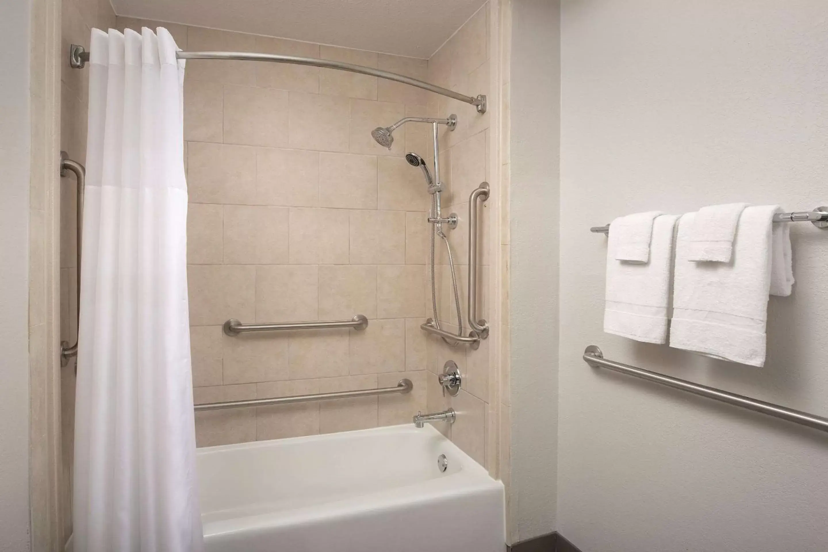Bathroom in Quality Inn Atlantic Beach-Mayo Clinic Jax Area