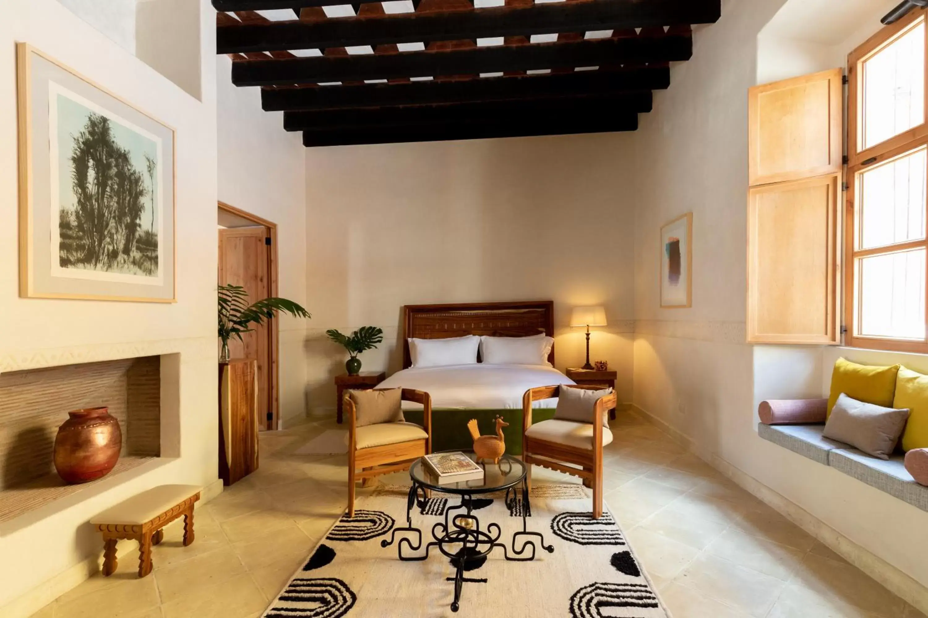 Bed, Dining Area in La Valise San Miguel de Allende