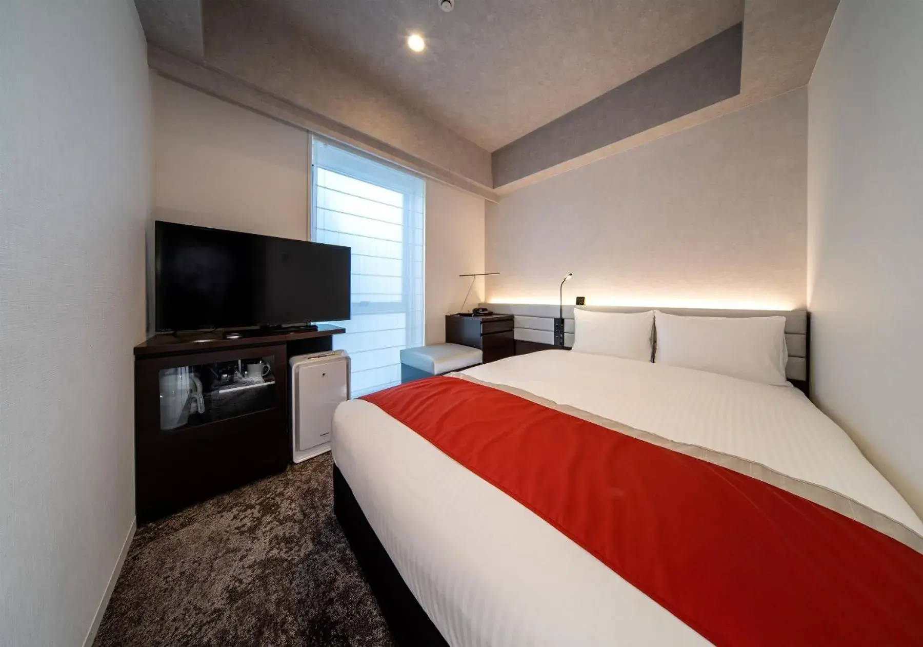 Photo of the whole room, Bed in DEL style Ikebukuro Higashiguchi by Daiwa Roynet Hotel