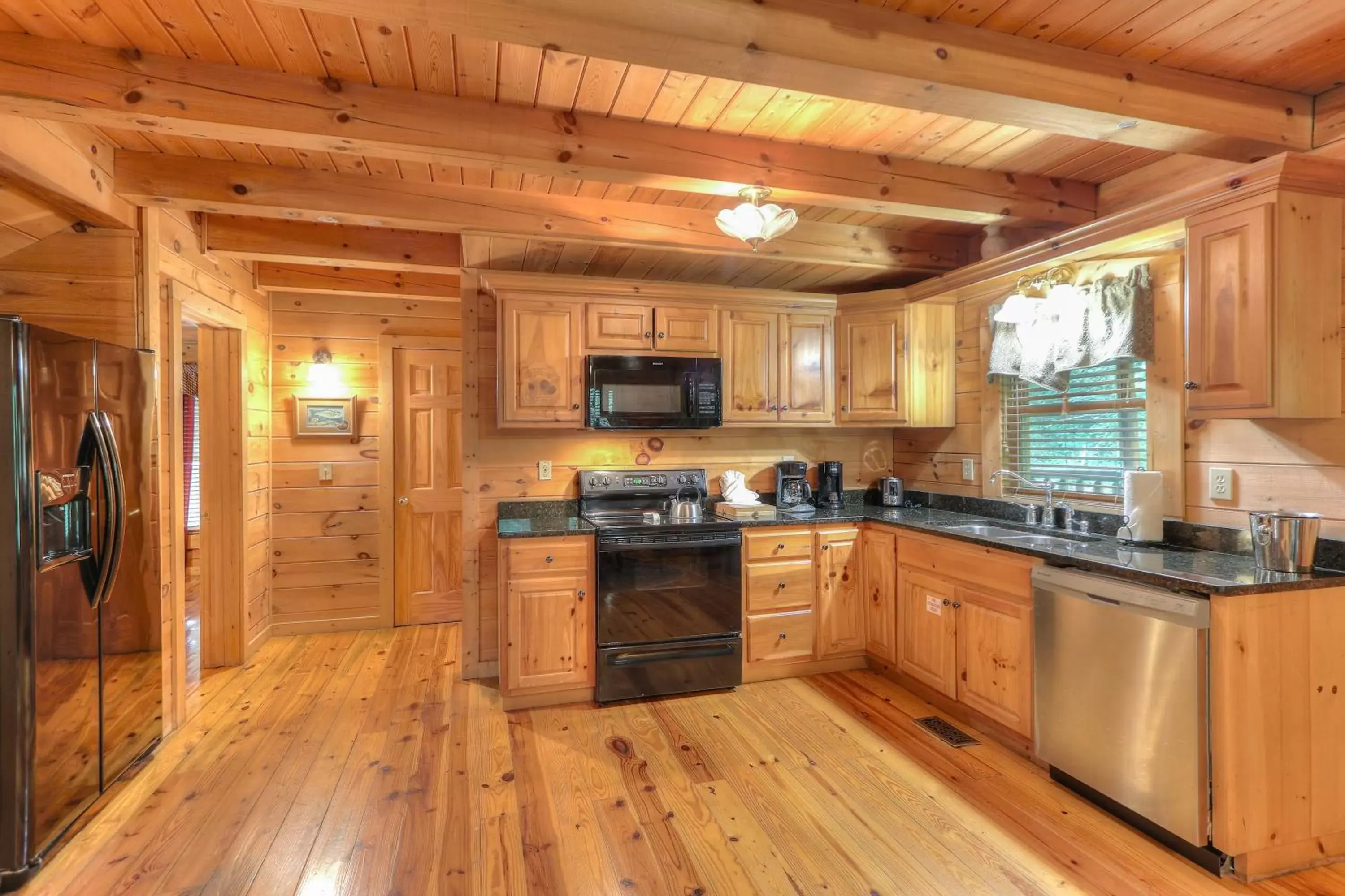 Kitchen/Kitchenette in RiverStone Resort & Spa