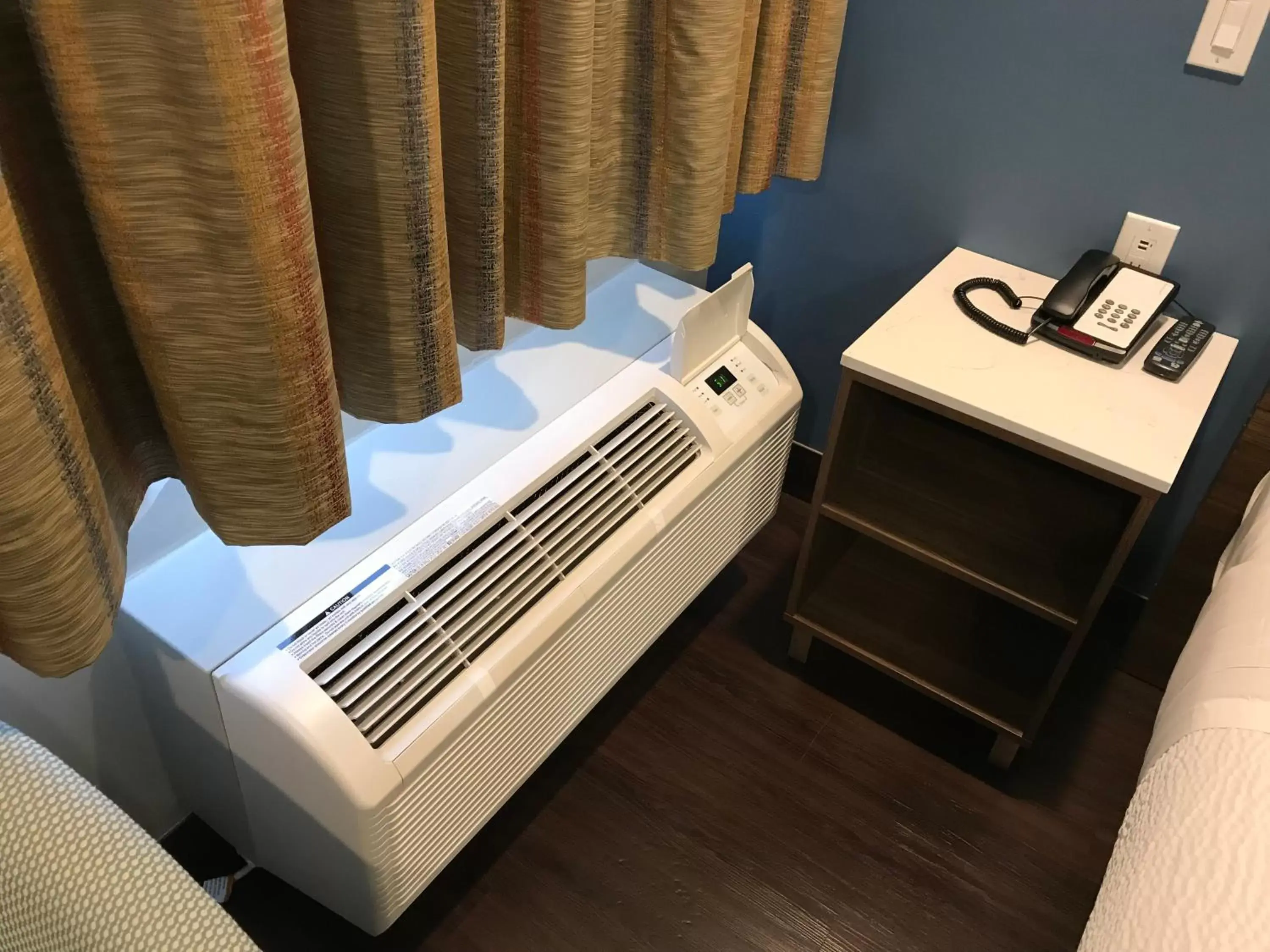 air conditioner in Hyland Motel Brea