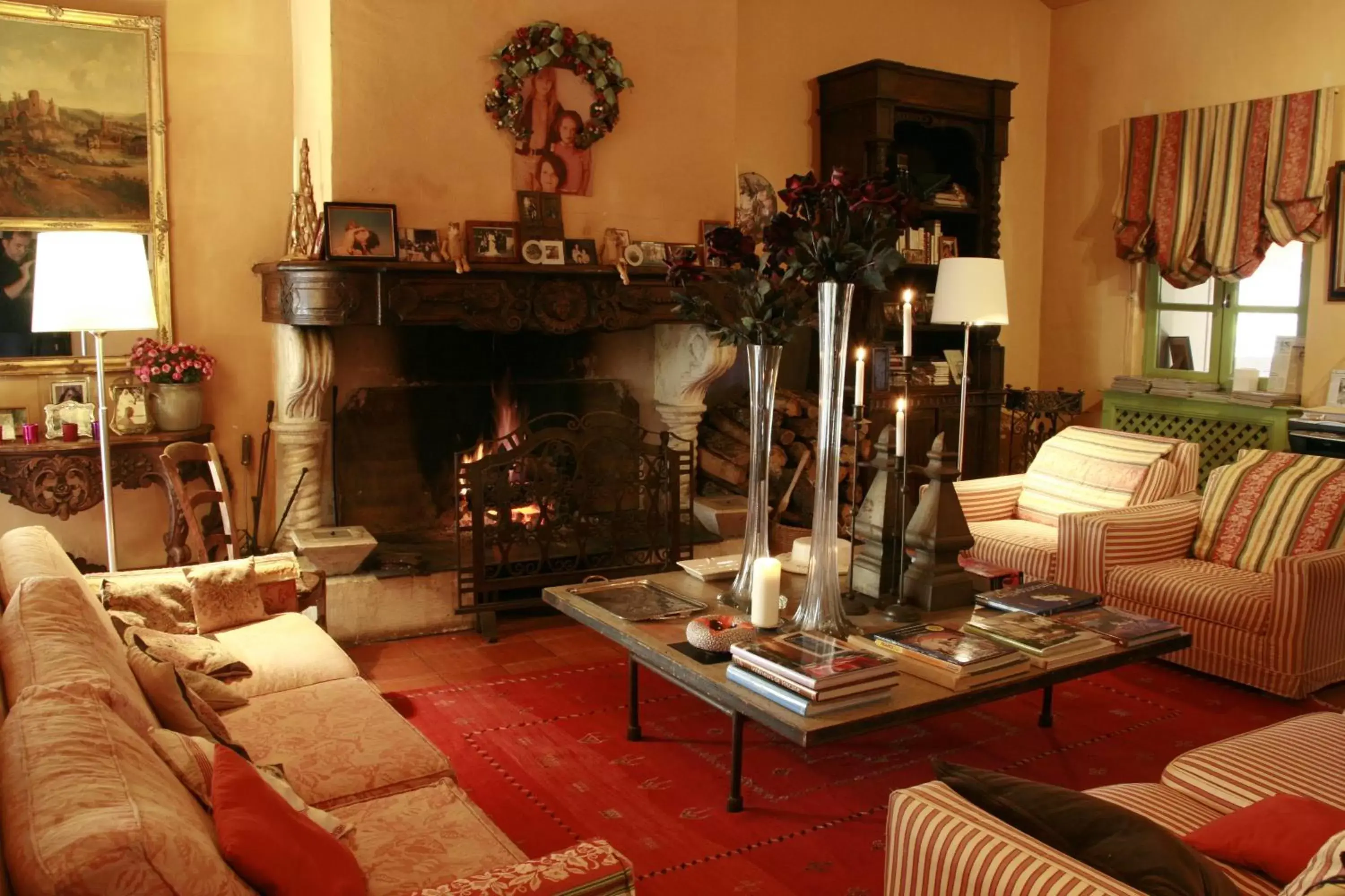 Communal lounge/ TV room, Seating Area in La Maison sur la Colline