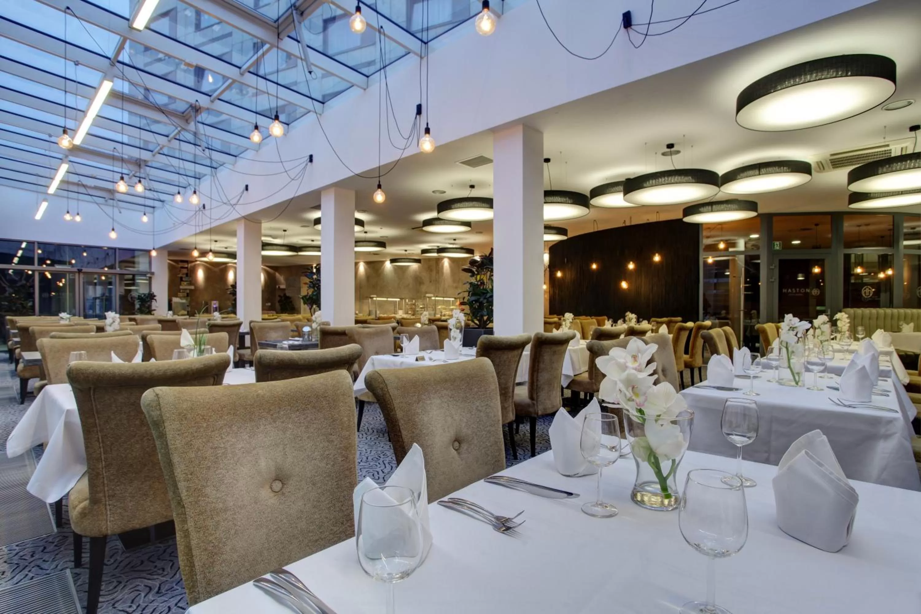 Meals in Haston City Hotel