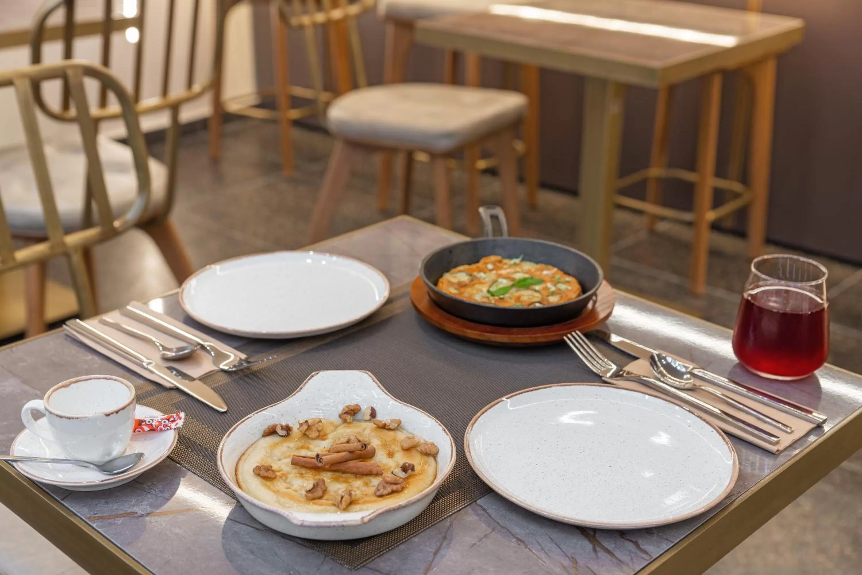 Food and drinks in Hellenic Vibes Smart Hotel