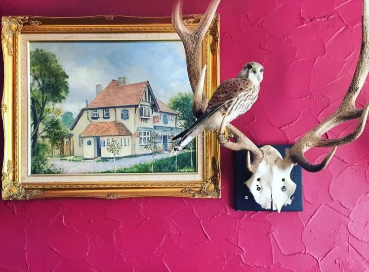 Decorative detail in The Horseshoe & Castle