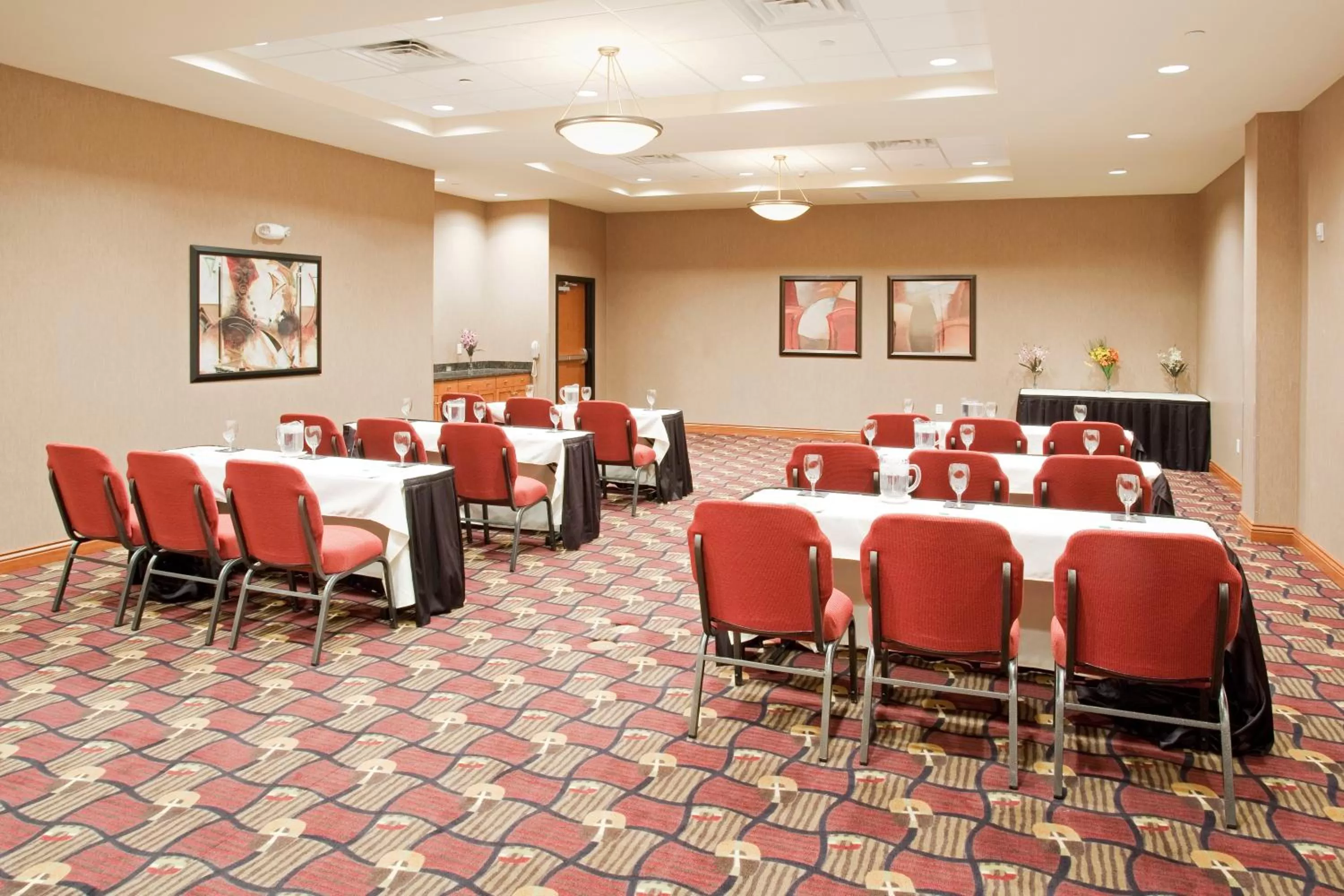Meeting/conference room in Holiday Inn Hotel & Suites Grand Junction-Airport by IHG