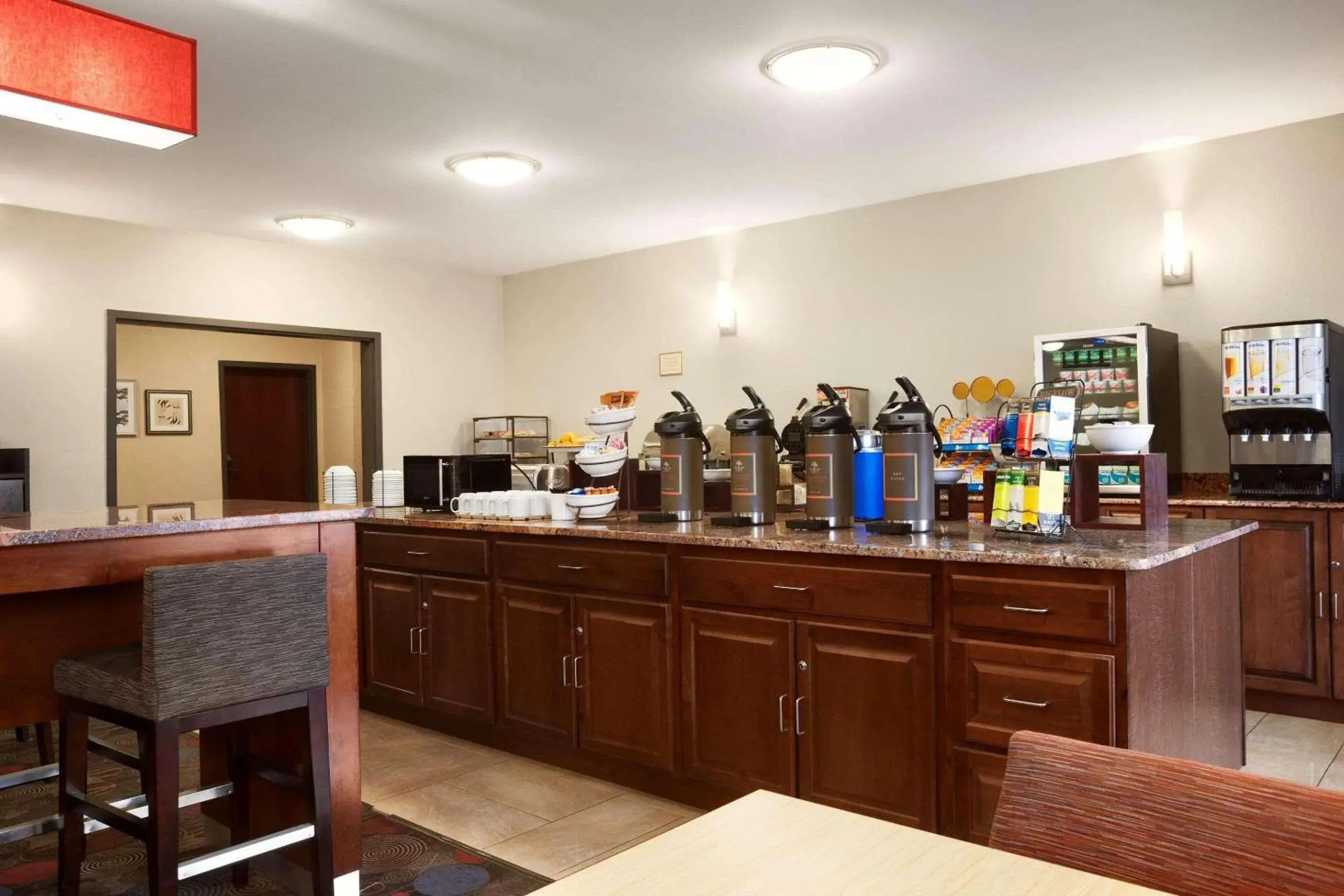 Breakfast, Restaurant/Places to Eat in Country Inn & Suites by Radisson, Dearborn, MI