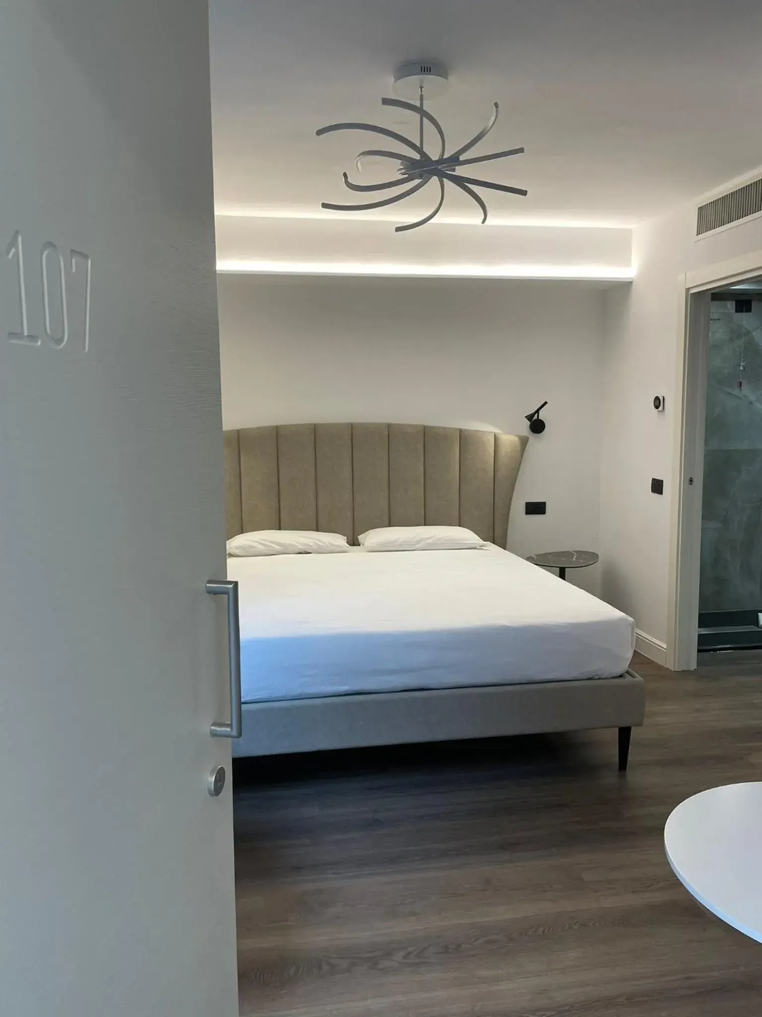 Bedroom, Bed in Hotel Zara Milano