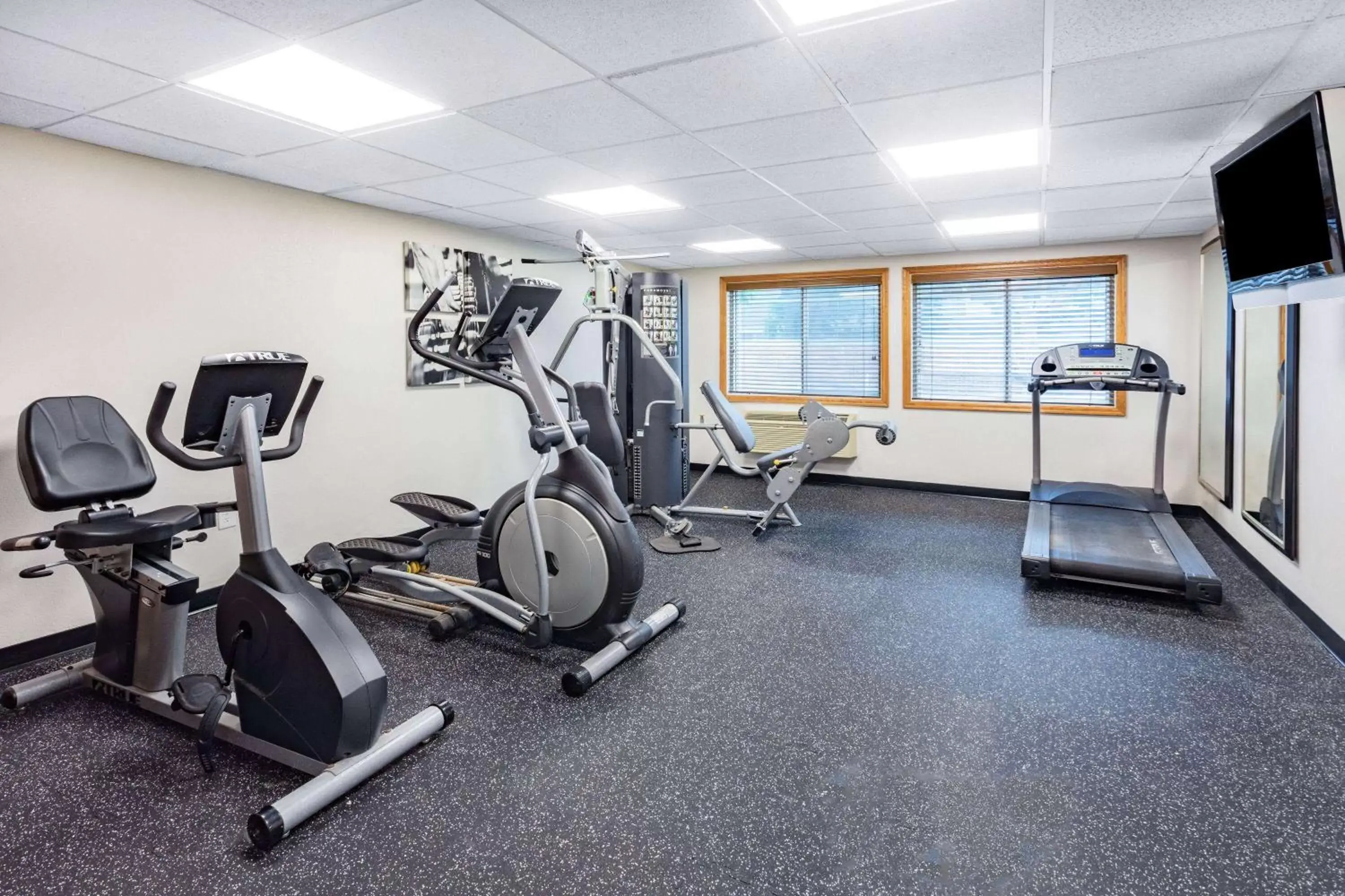 Fitness Center/Facilities in Baymont by Wyndham Brooklyn Center