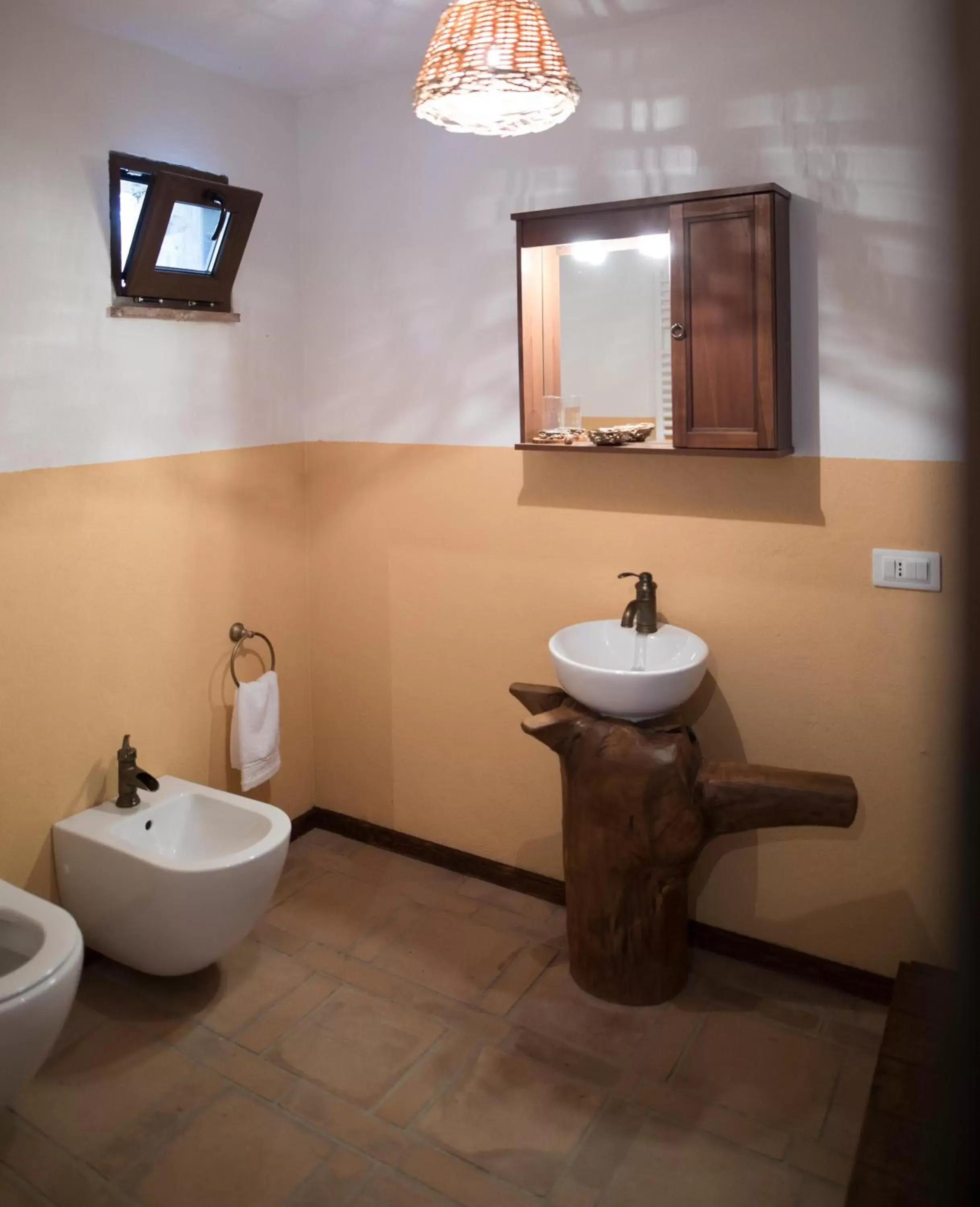People, Bathroom in B&B Podere Legnotorto