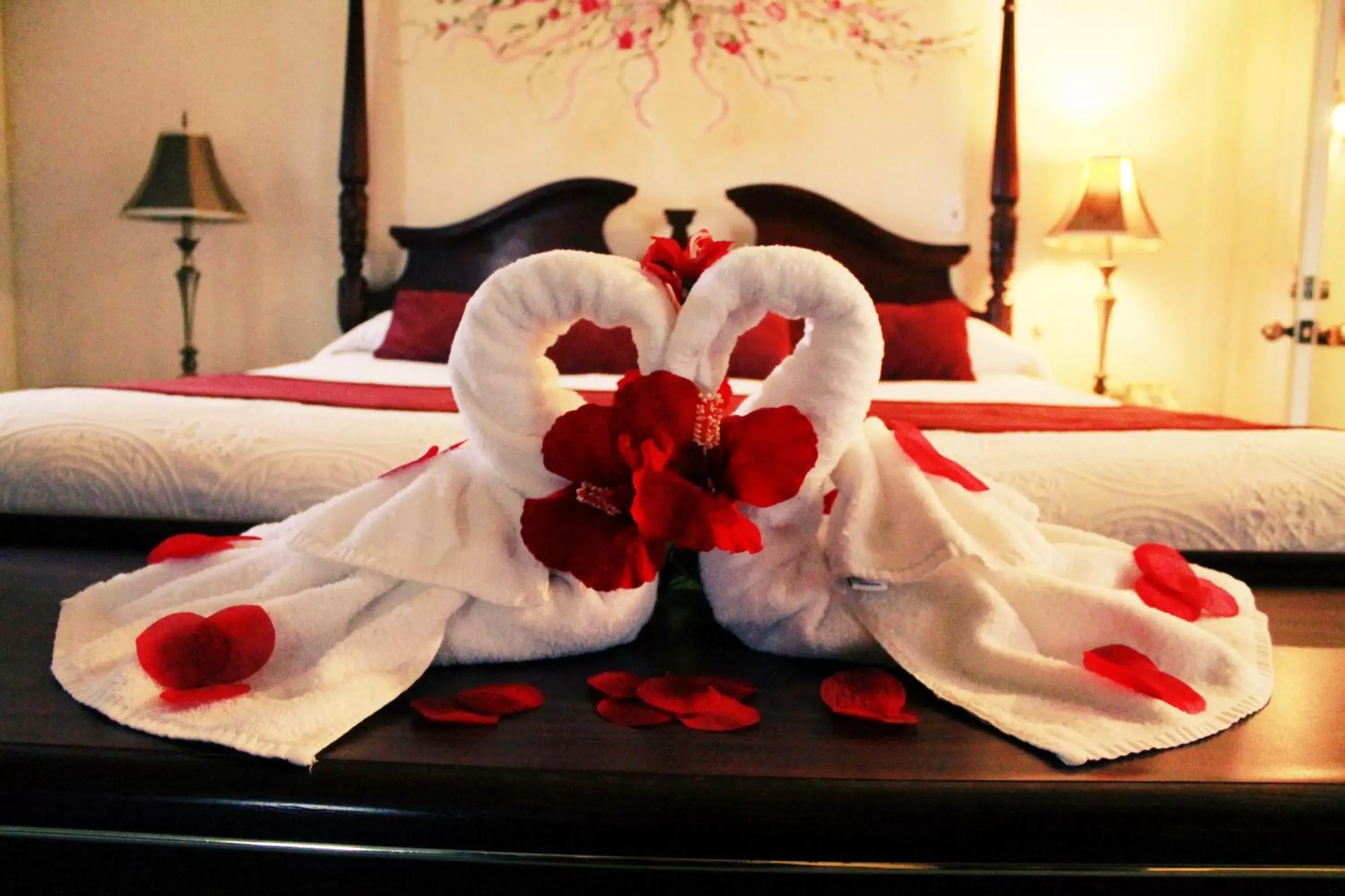 Decorative detail, Bed in Auld Holland Inn