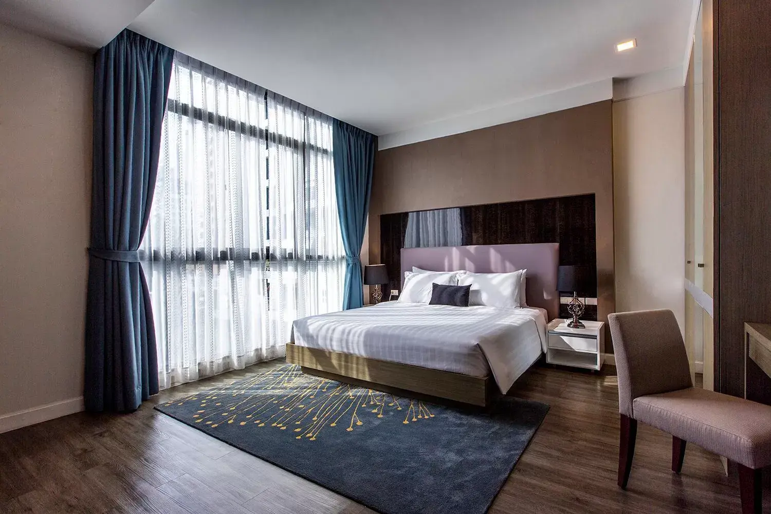 Bedroom, Bed in Novotel Suites Sukhumvit 39