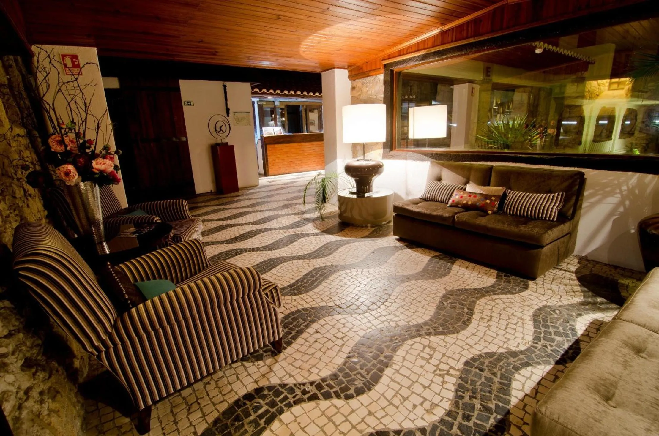 Lobby or reception in Estalagem Muchaxo Hotel