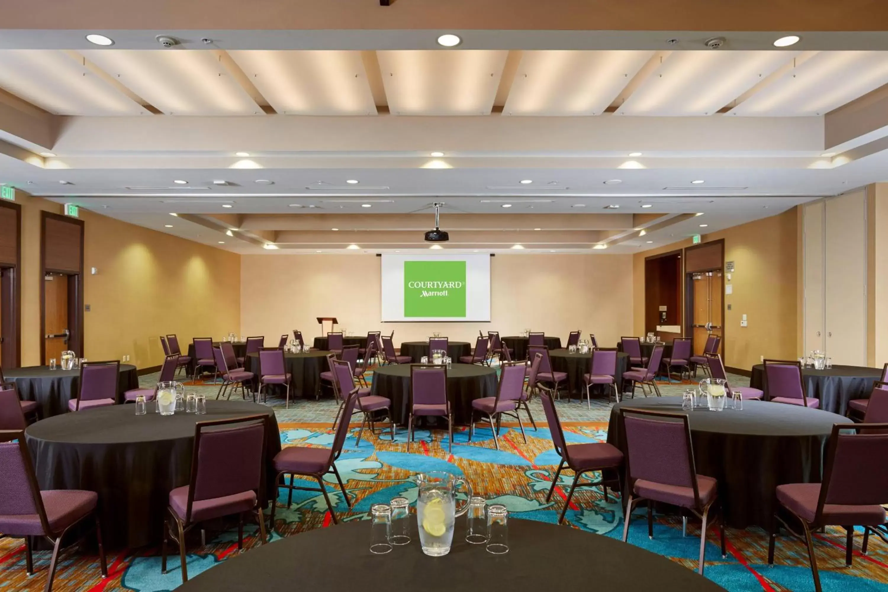 Meeting/conference room in Courtyard by Marriott San Jose North/ Silicon Valley