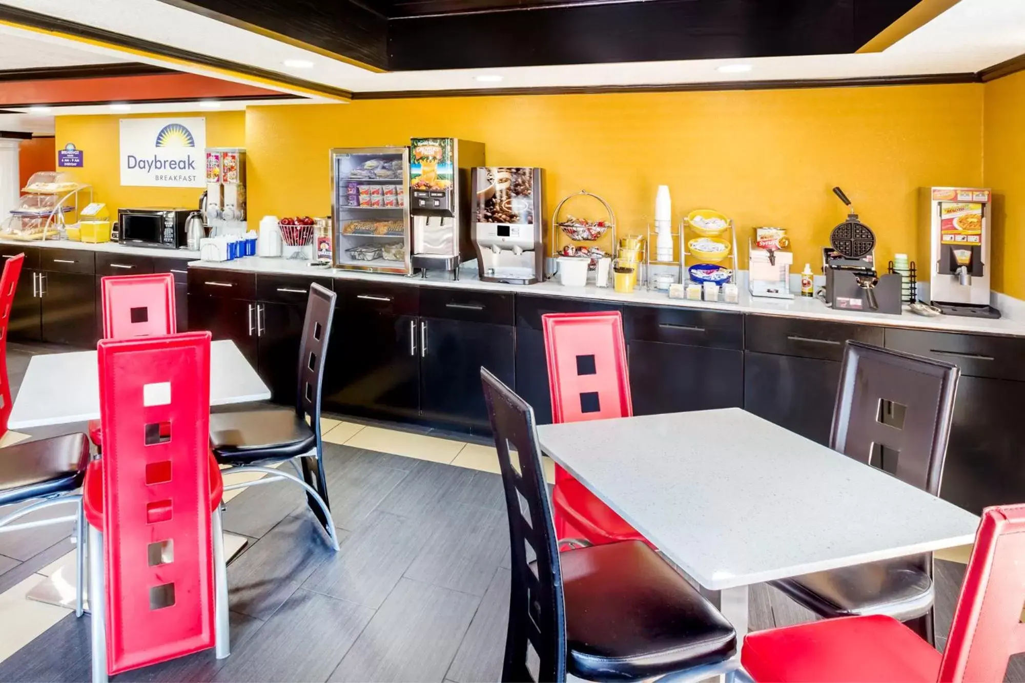 Breakfast in Days Inn by Wyndham Little Rock/Medical Center Breakfast in Days Inn by Wyndham Little Rock/Medical Center