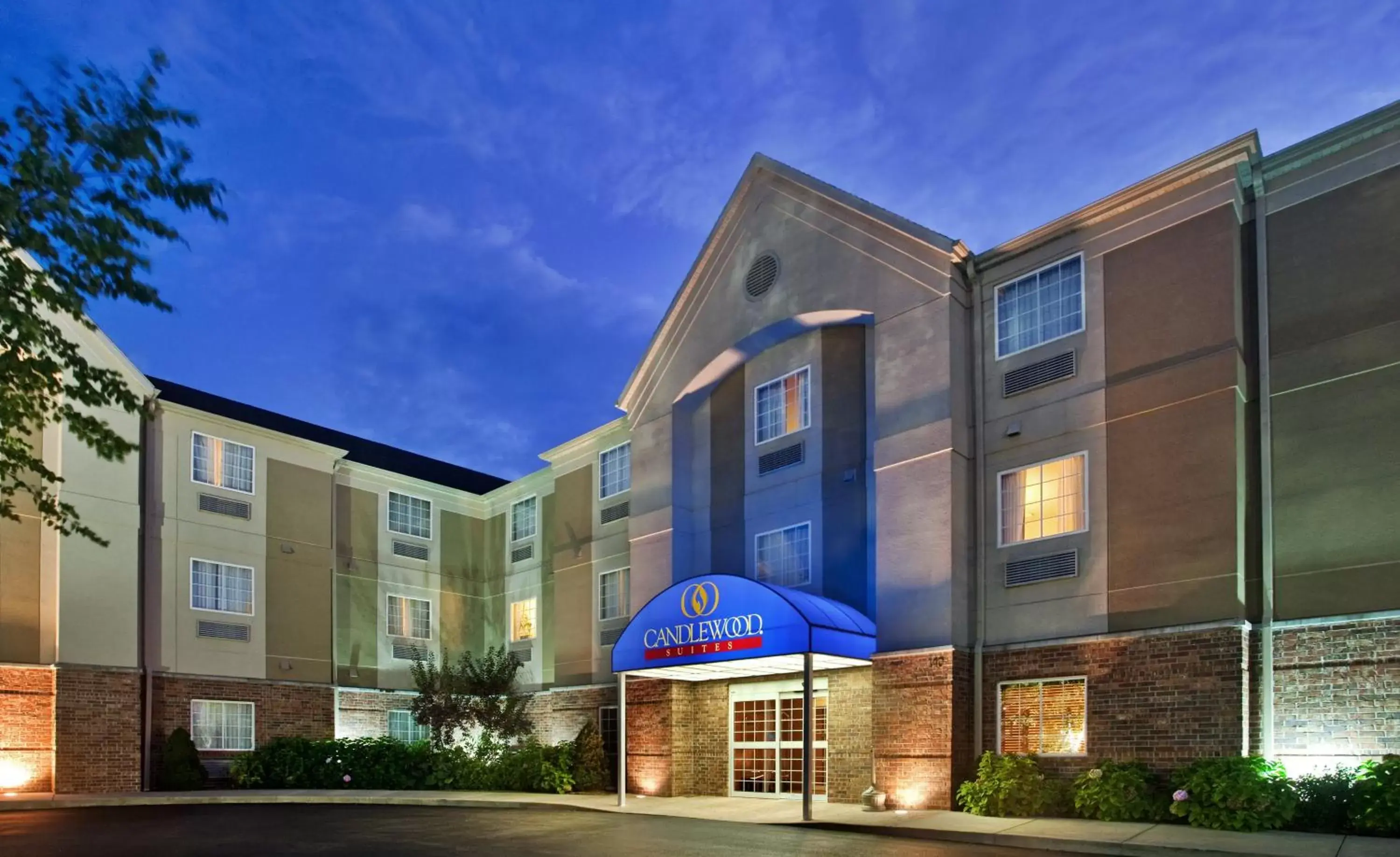 Property building in Candlewood Suites St. Robert, an IHG Hotel