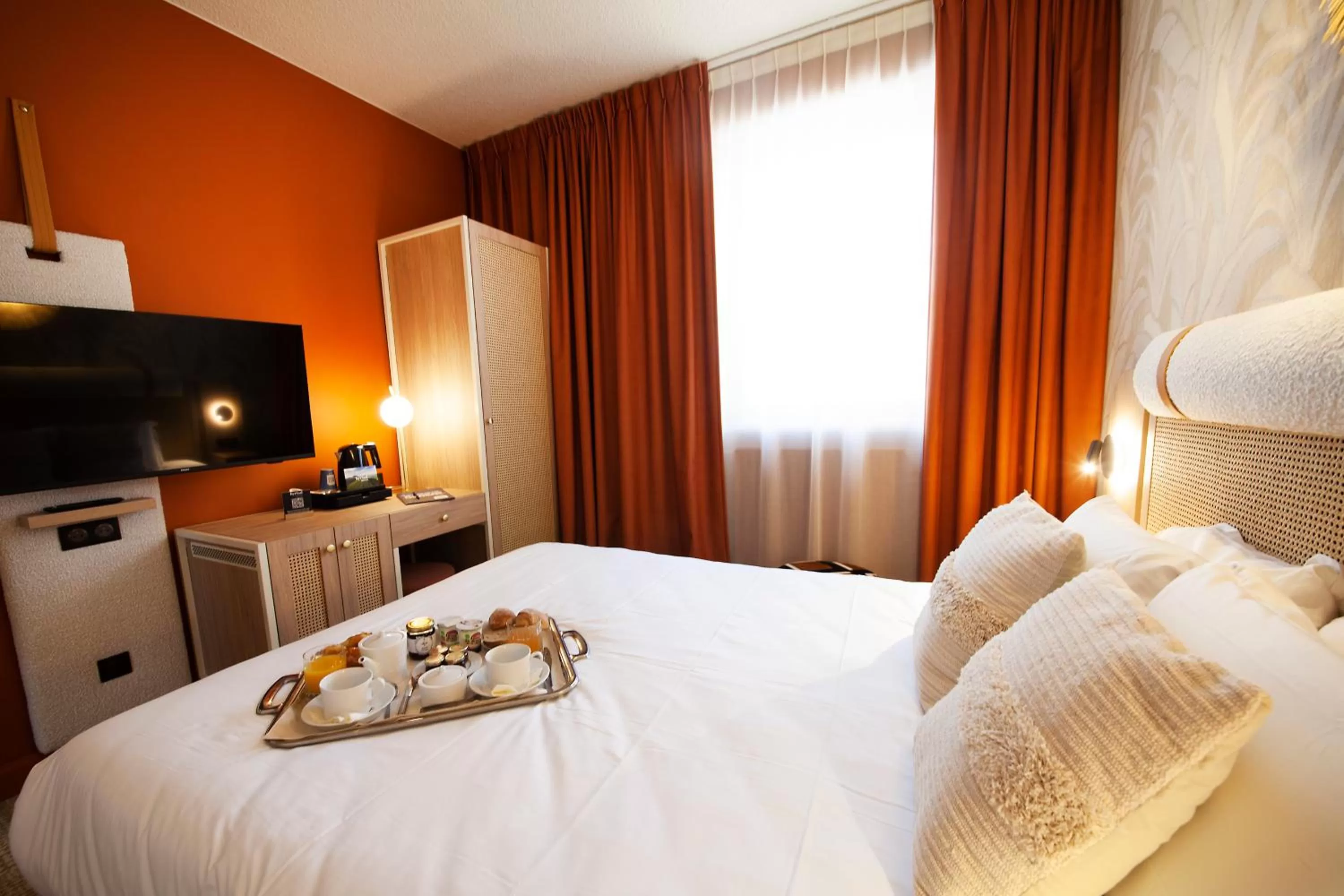 Double Room in Kyriad Prestige Hotel Clermont-Ferrand