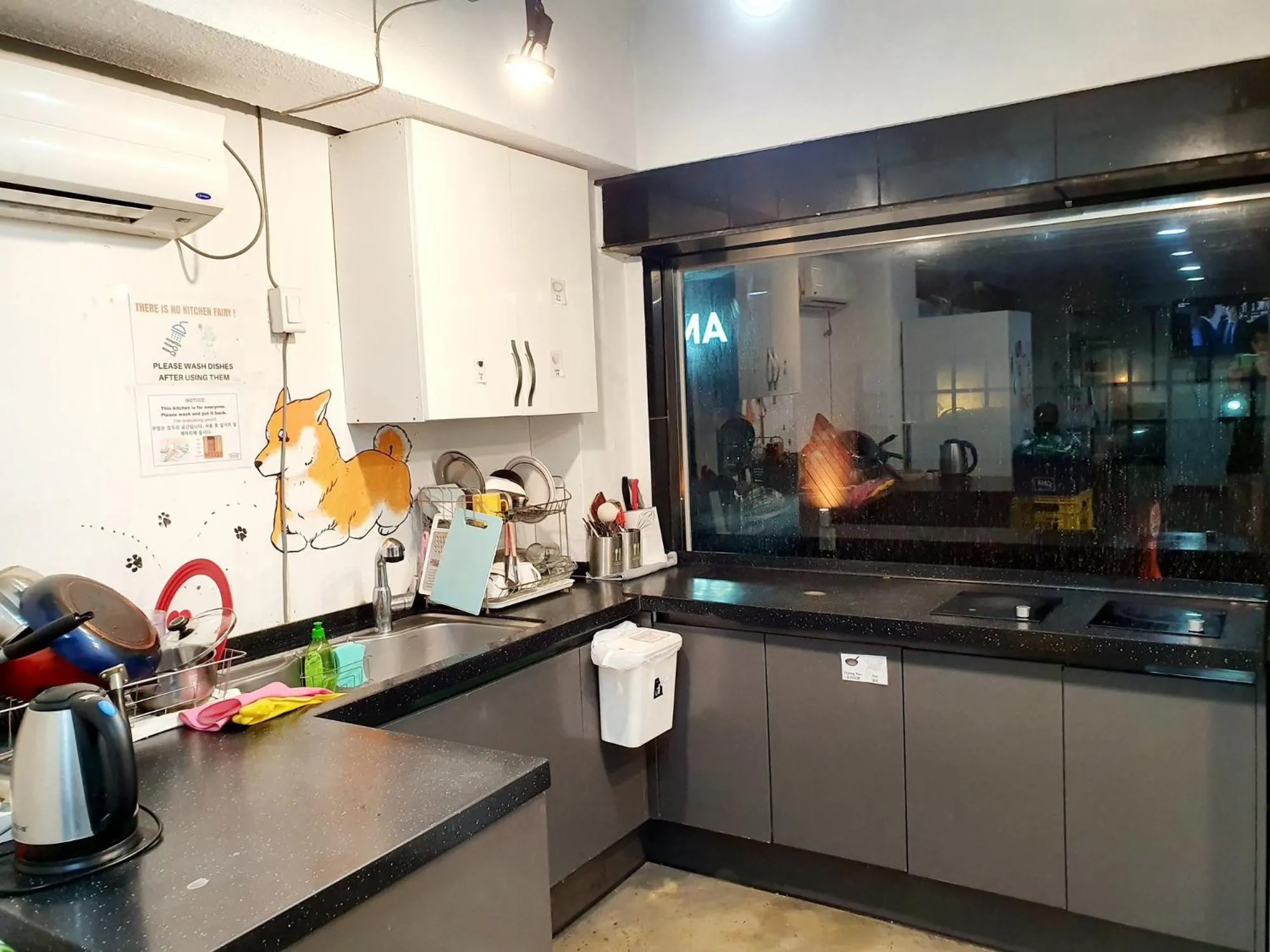 Kitchen or kitchenette in Kimchee Busan Downtown Guesthouse