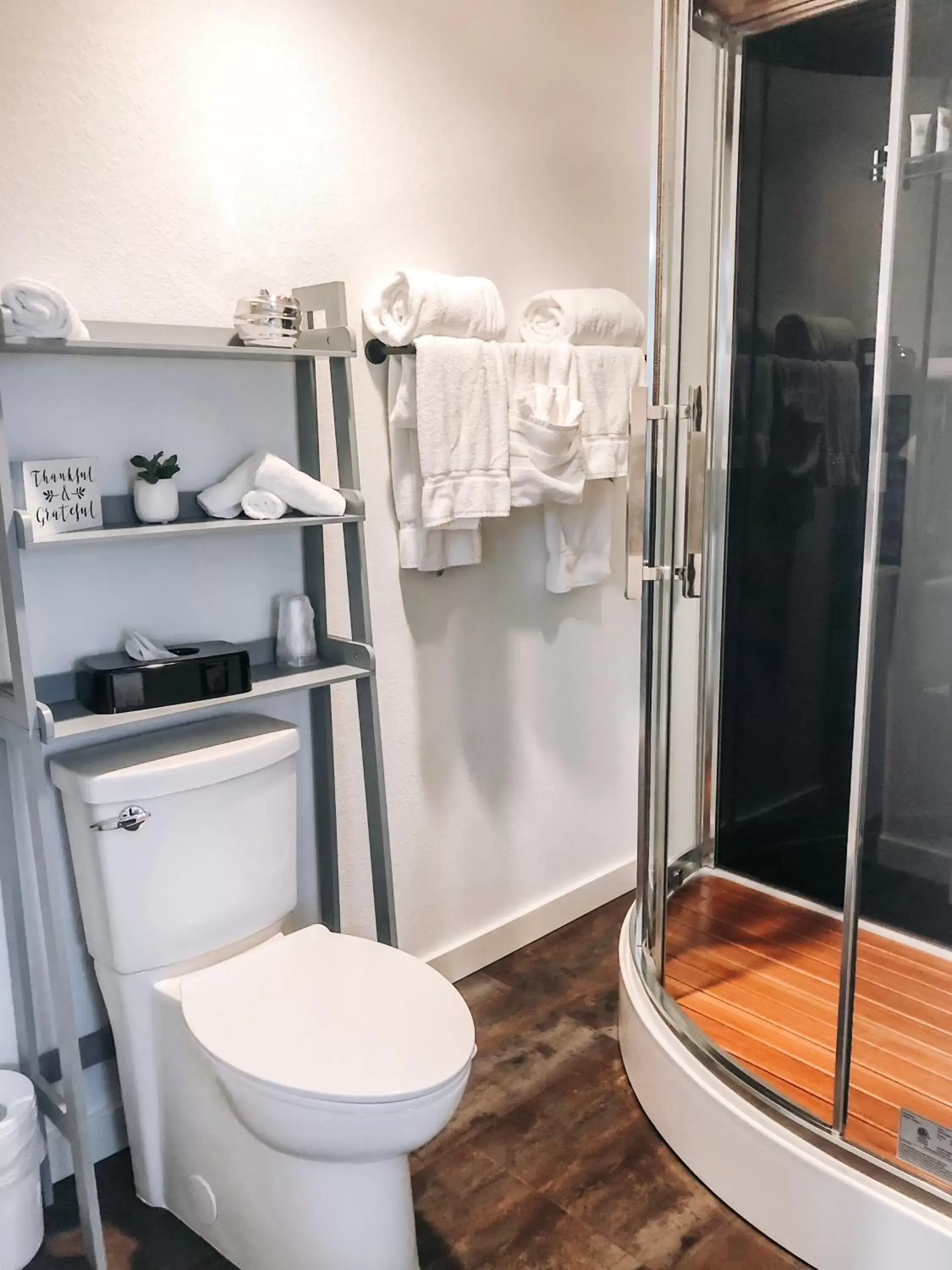 Bathroom in EO Bungalows, Black Hills